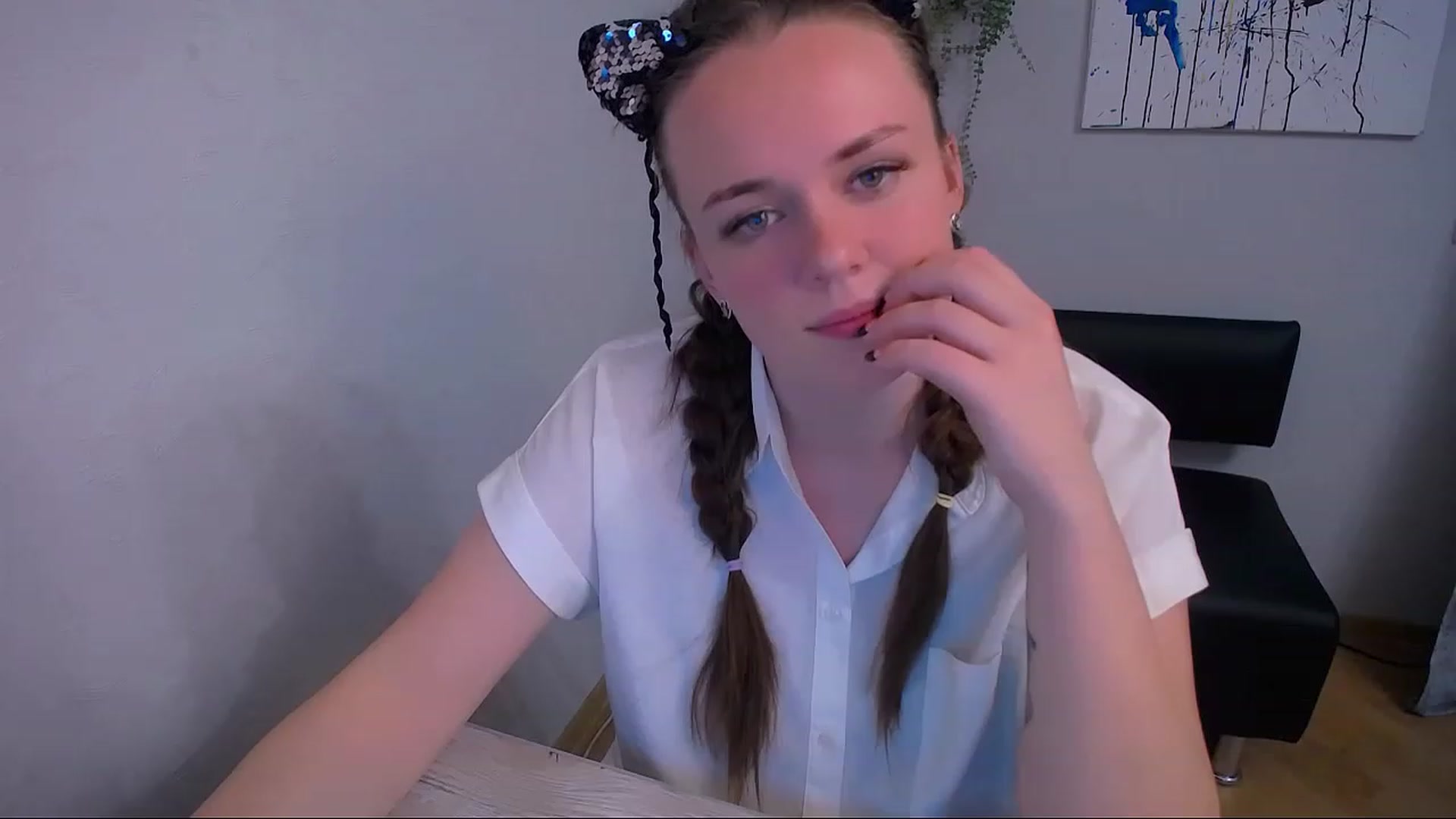 Gallery image thumbnail from Lilit_mod's myfreecams stream on, 05/21/2023, 19:05 image 6 of 20