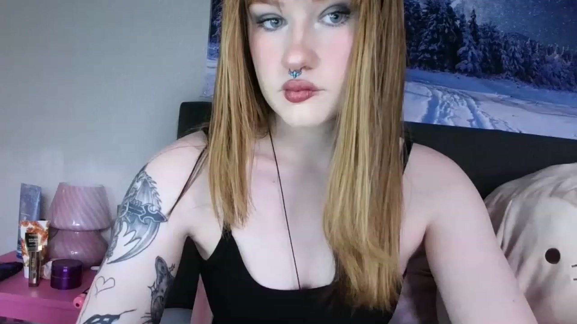 Gallery image thumbnail from LilithCeleste's myfreecams stream on, 12/04/2022, 21:44 image 1 of 20