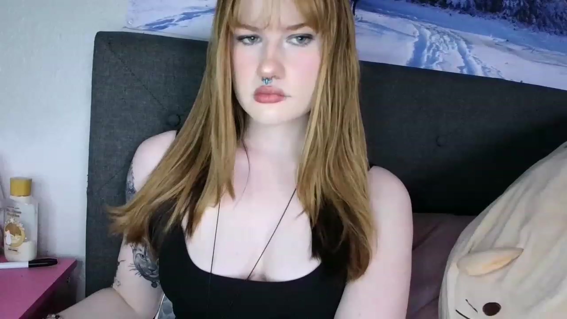 Gallery image thumbnail from LilithCeleste's myfreecams stream on, 12/04/2022, 22:20 image 15 of 20