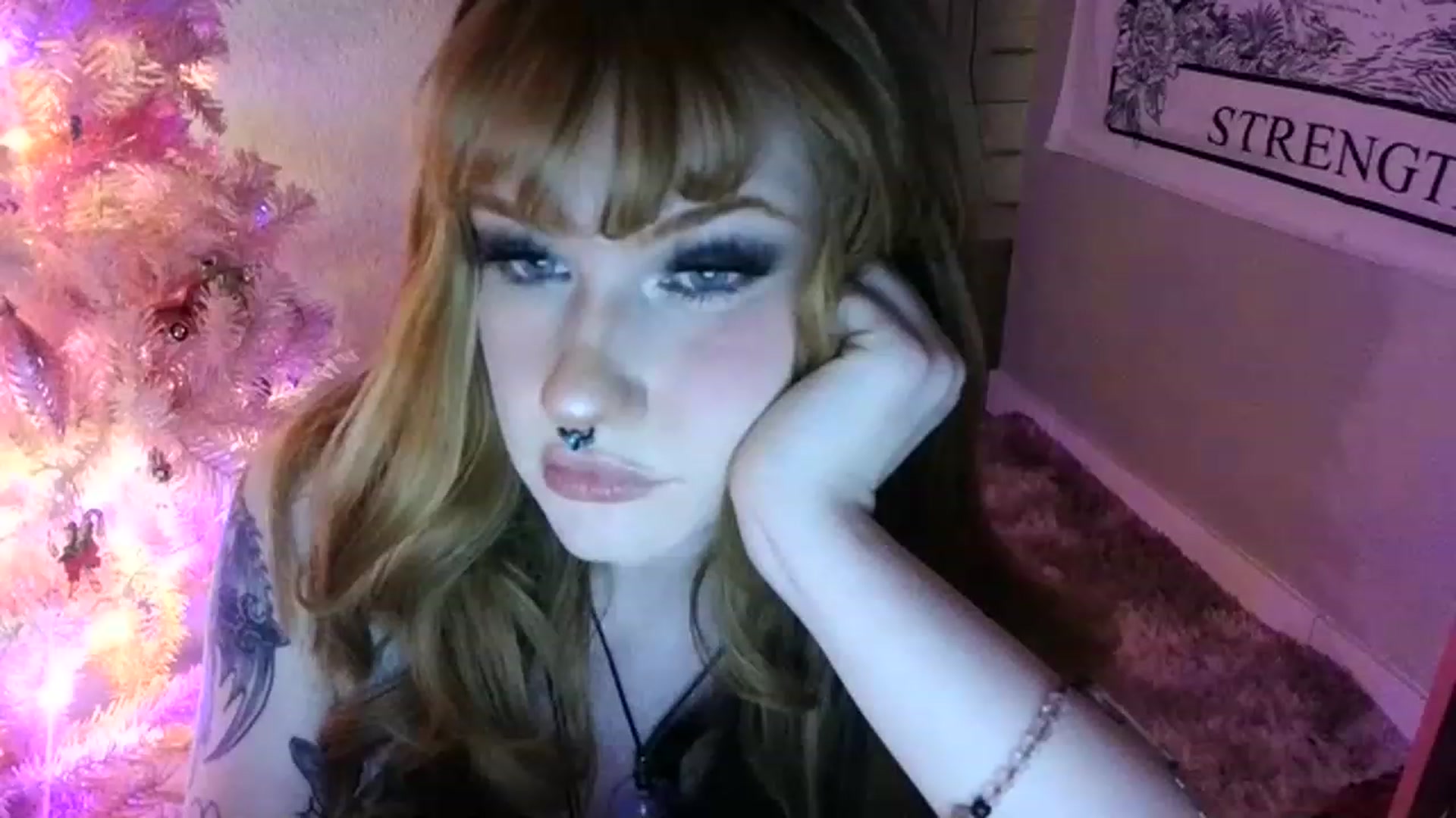 Gallery image thumbnail from LilithCeleste's myfreecams stream on, 12/13/2022, 03:24 image 2 of 20