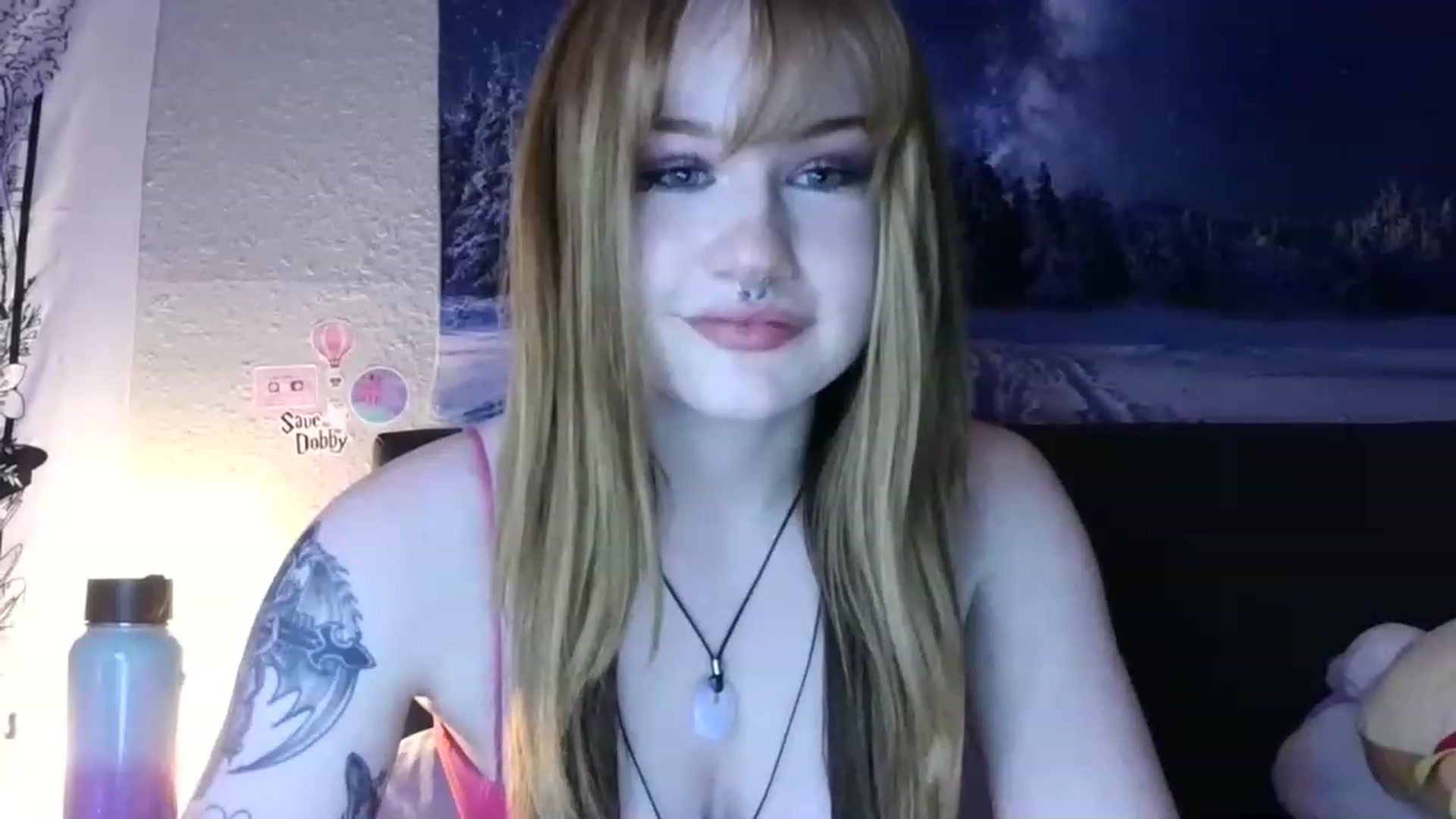Gallery image thumbnail from LilithCeleste's myfreecams stream on, 12/20/2022, 02:10 image 2 of 20