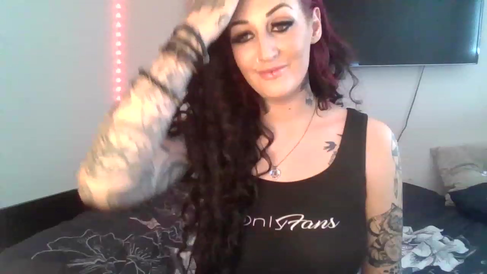 Gallery image thumbnail from LilithG's myfreecams stream on, 02/27/2023, 14:18 image 18 of 20
