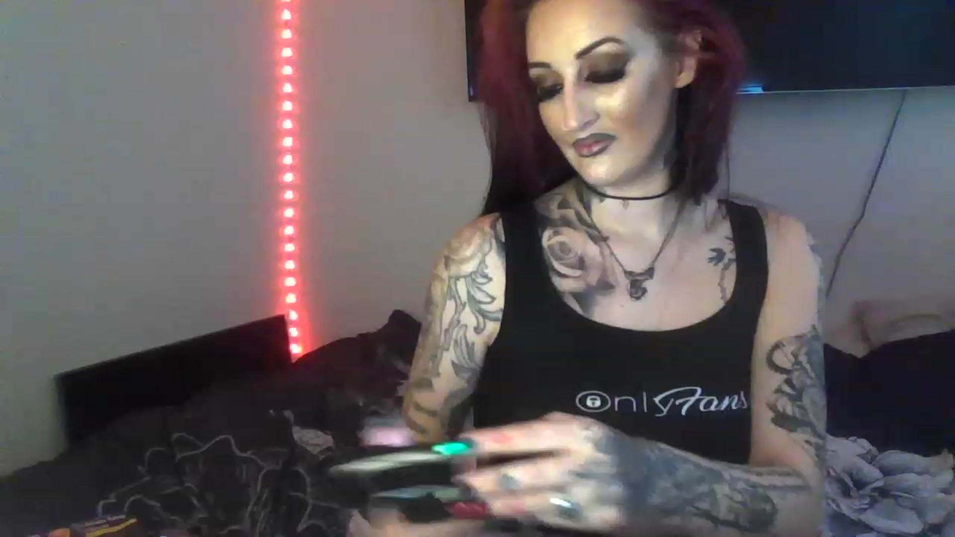 Gallery image thumbnail from LilithG's myfreecams stream on, 03/13/2023, 15:00 image 17 of 20