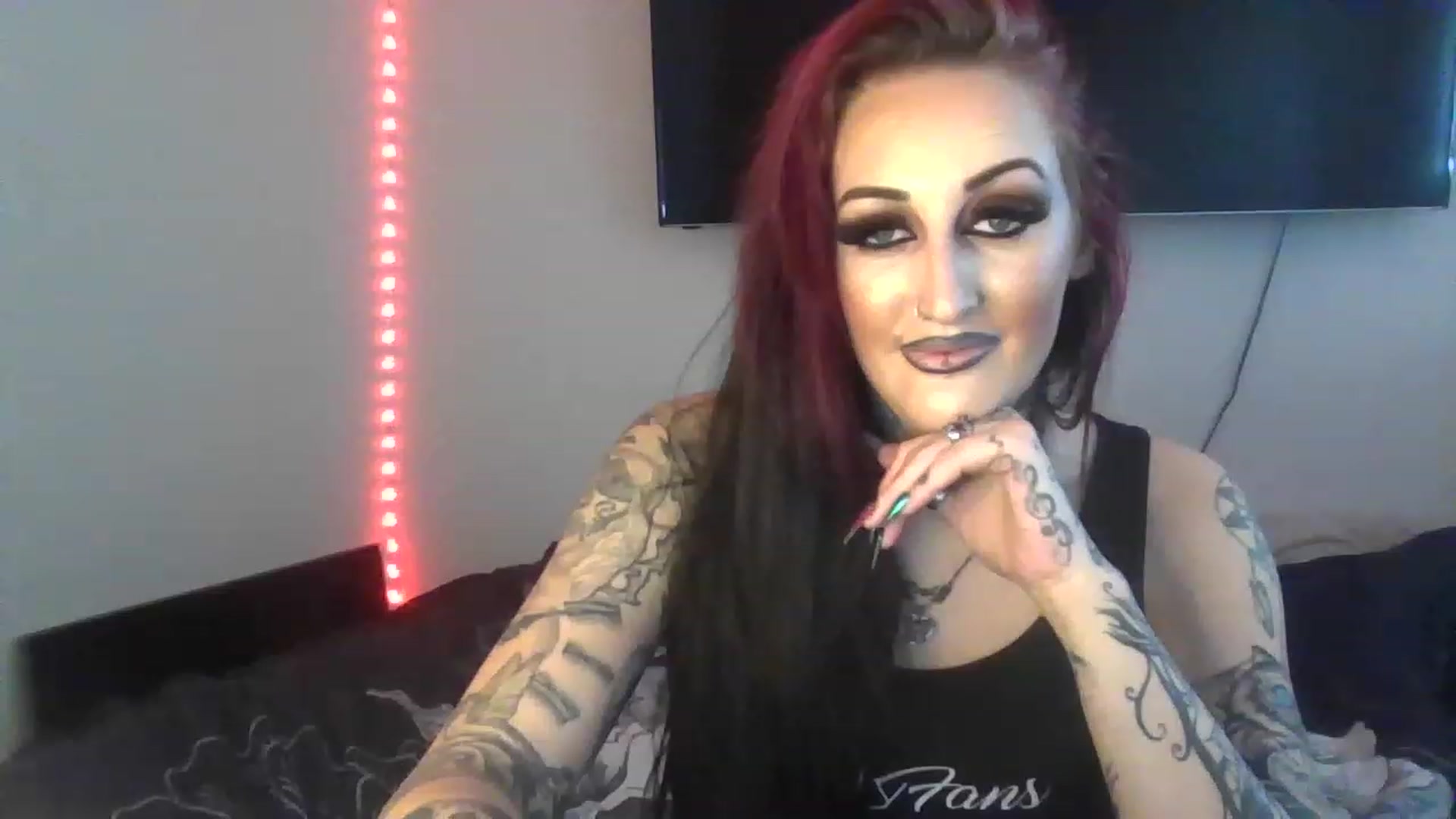 Gallery image thumbnail from LilithG's myfreecams stream on, 03/13/2023, 15:00 image 7 of 20