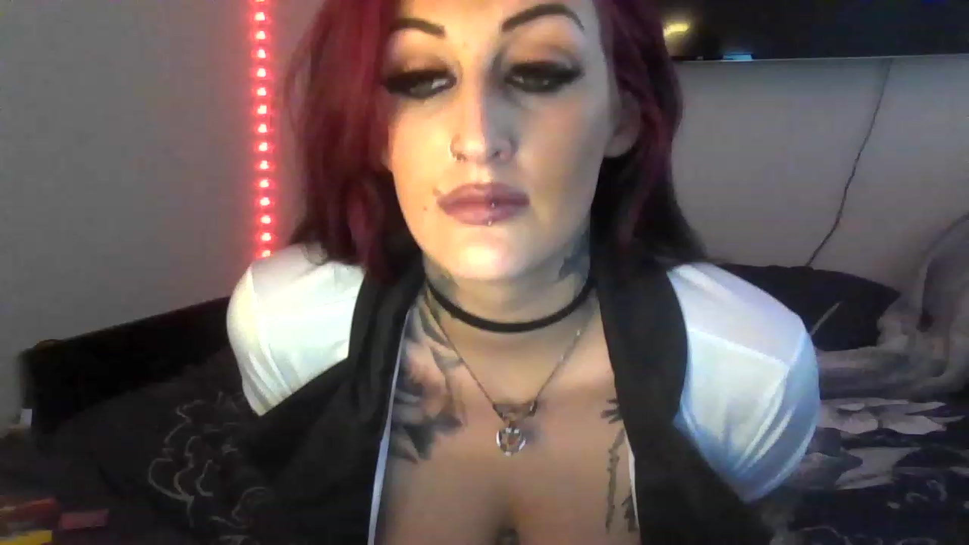 Gallery image thumbnail from LilithG's myfreecams stream on, 03/22/2023, 15:09 image 17 of 20
