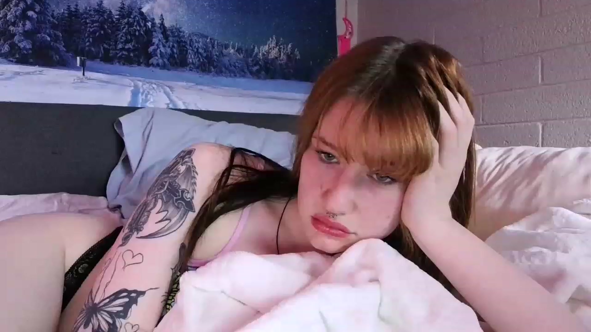 Gallery image thumbnail from LilithMiracle's myfreecams stream on, 01/05/2023, 21:39 image 4 of 20