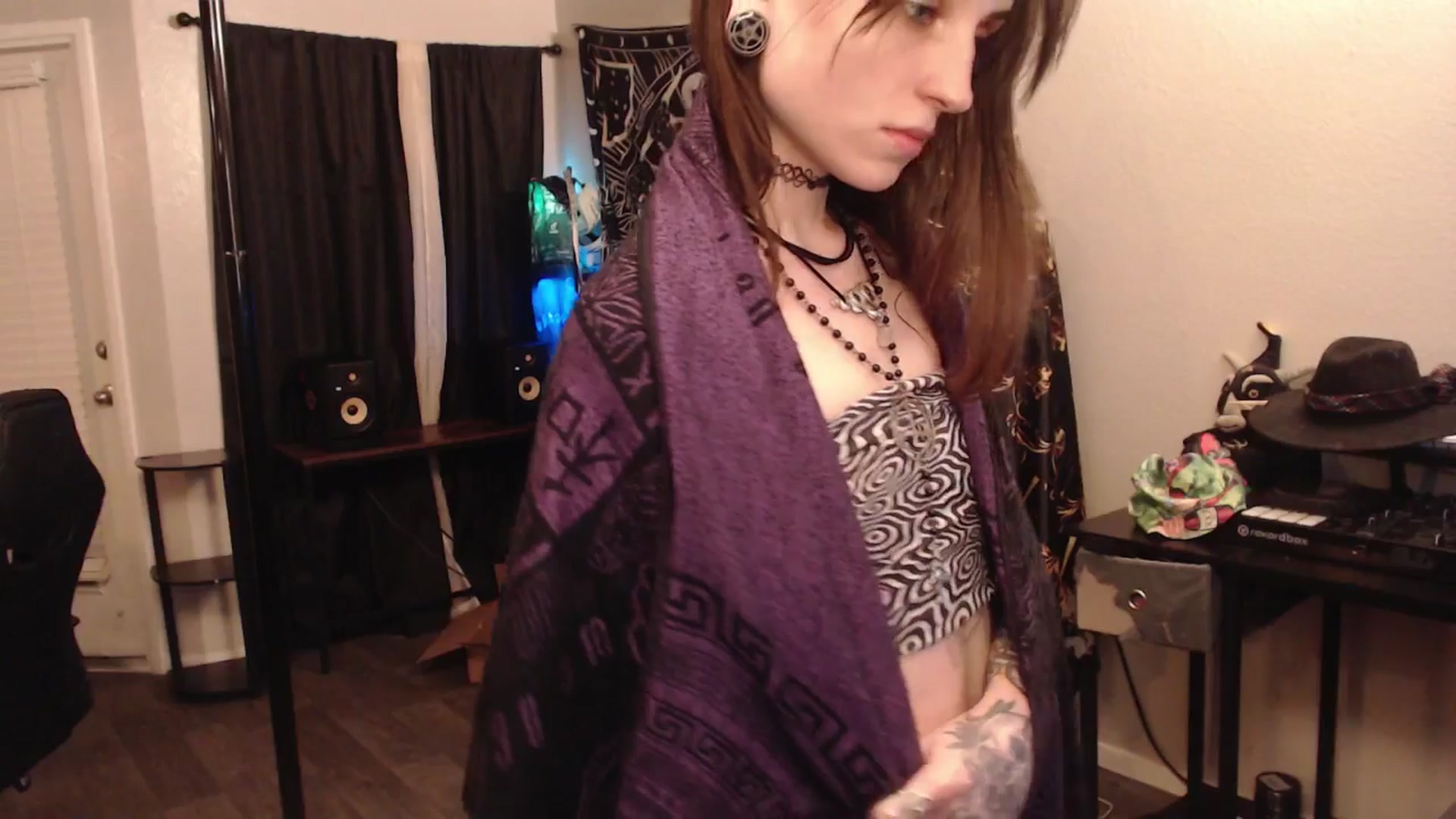 Gallery image thumbnail from LilithMoon_'s myfreecams stream on, 06/27/2025, 09:47 image 10 of 20