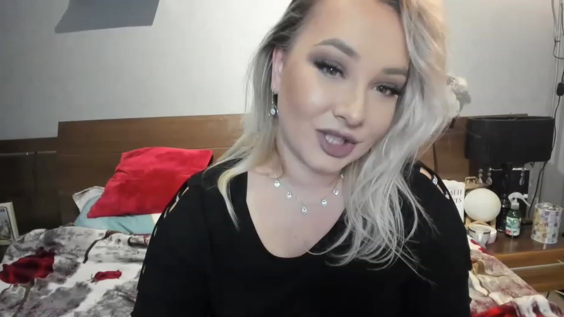 Gallery image thumbnail from LilithTongue_'s myfreecams stream on, 01/09/2023, 16:17 image 8 of 20