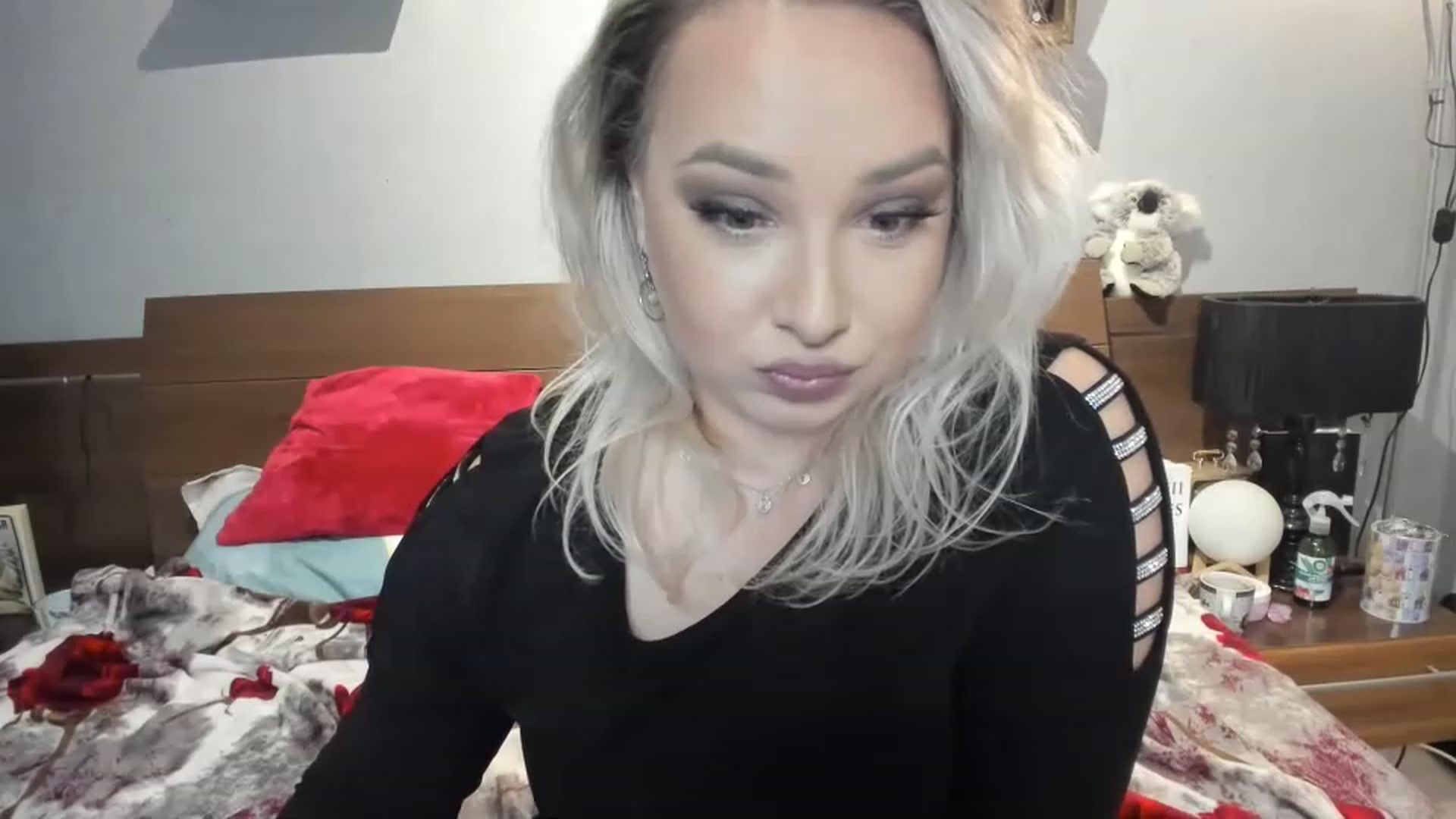 Gallery image thumbnail from LilithTongue_'s myfreecams stream on, 01/09/2023, 16:17 image 13 of 20