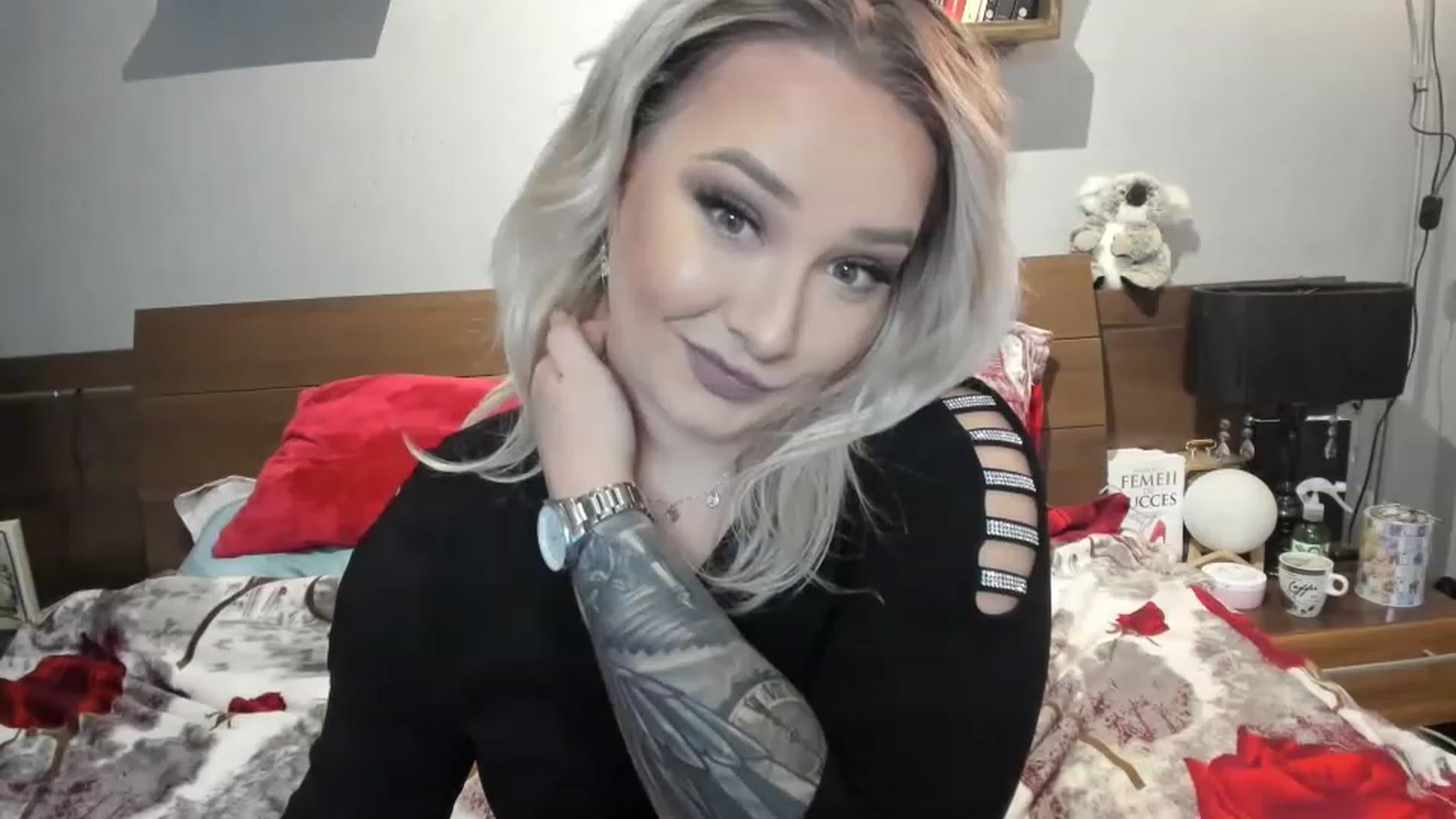 Gallery image thumbnail from LilithTongue_'s myfreecams stream on, 01/09/2023, 16:17 image 3 of 20