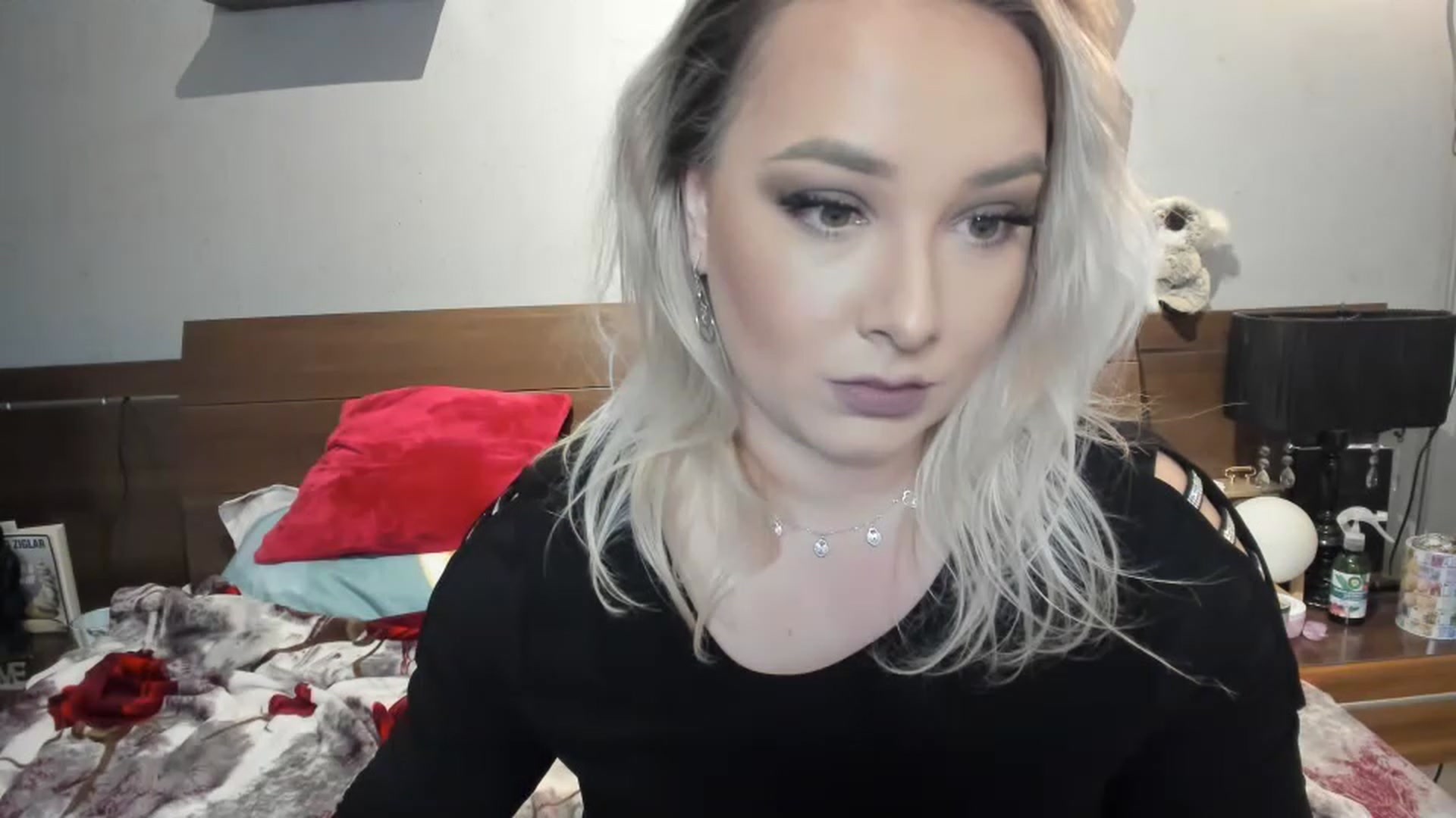 Gallery image thumbnail from LilithTongue_'s myfreecams stream on, 01/09/2023, 16:17 image 12 of 20