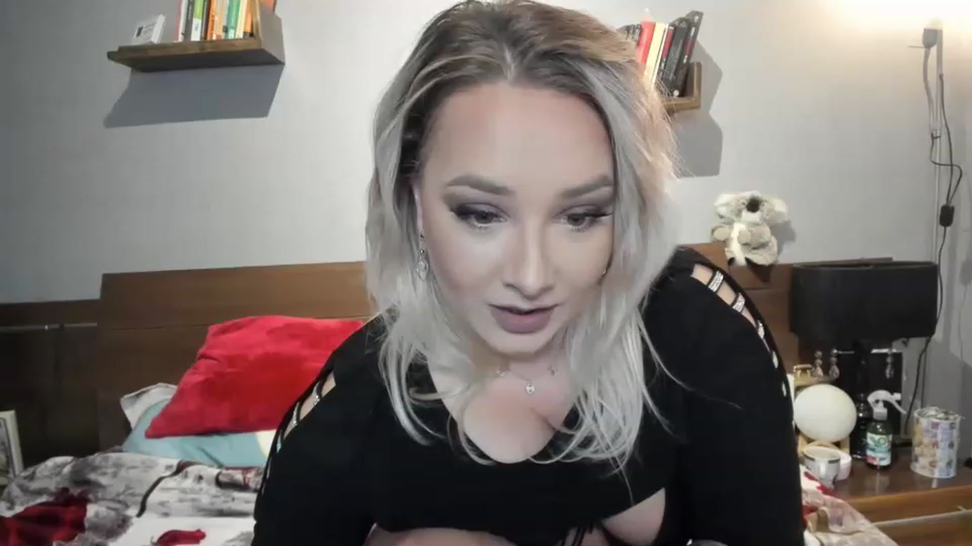 Gallery image thumbnail from LilithTongue_'s myfreecams stream on, 01/09/2023, 16:17 image 6 of 20