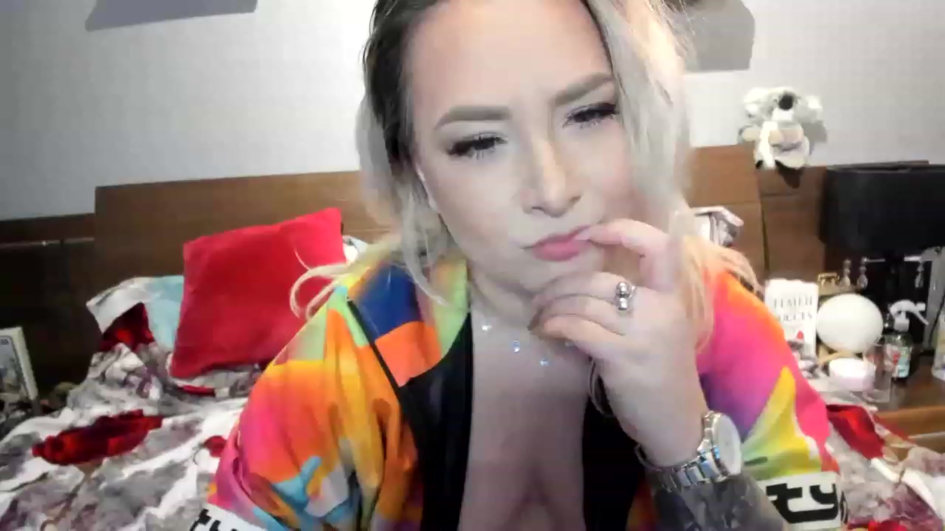 Gallery image thumbnail from LilithTongue_'s myfreecams stream on, 01/10/2023, 14:43 image 3 of 20
