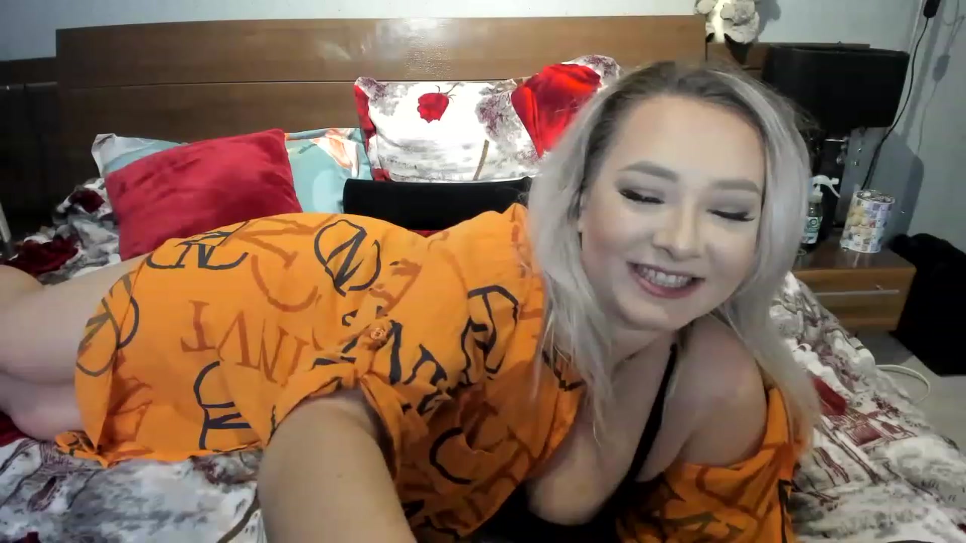 Gallery image thumbnail from LilithTongue_'s myfreecams stream on, 01/12/2023, 14:55 image 10 of 20