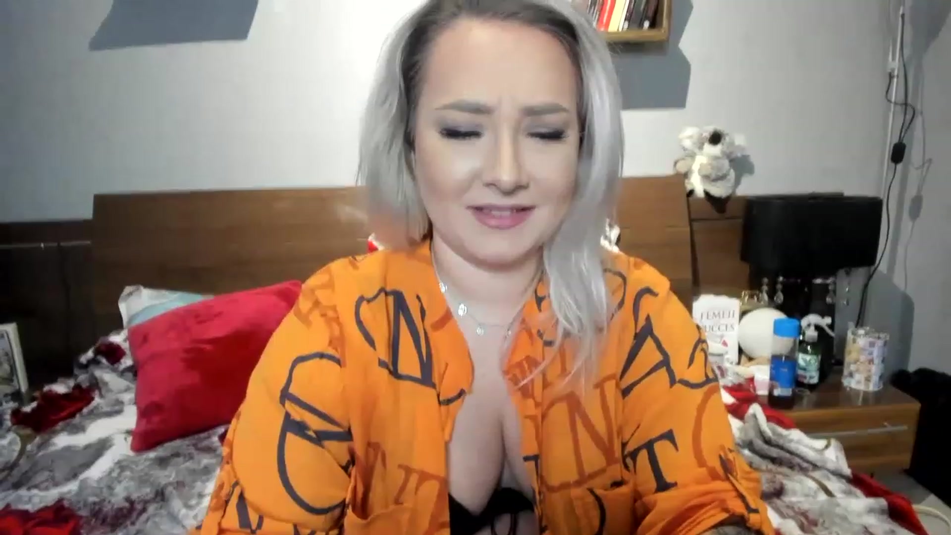 Gallery image thumbnail from LilithTongue_'s myfreecams stream on, 01/12/2023, 16:29 image 5 of 20