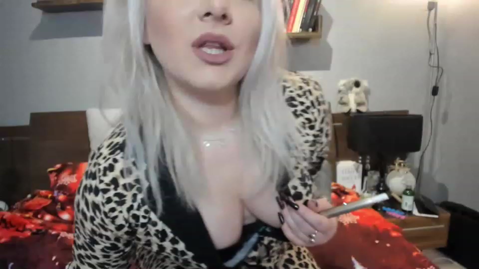 Gallery image thumbnail from LilithTongue_'s myfreecams stream on, 01/18/2023, 14:58 image 2 of 20