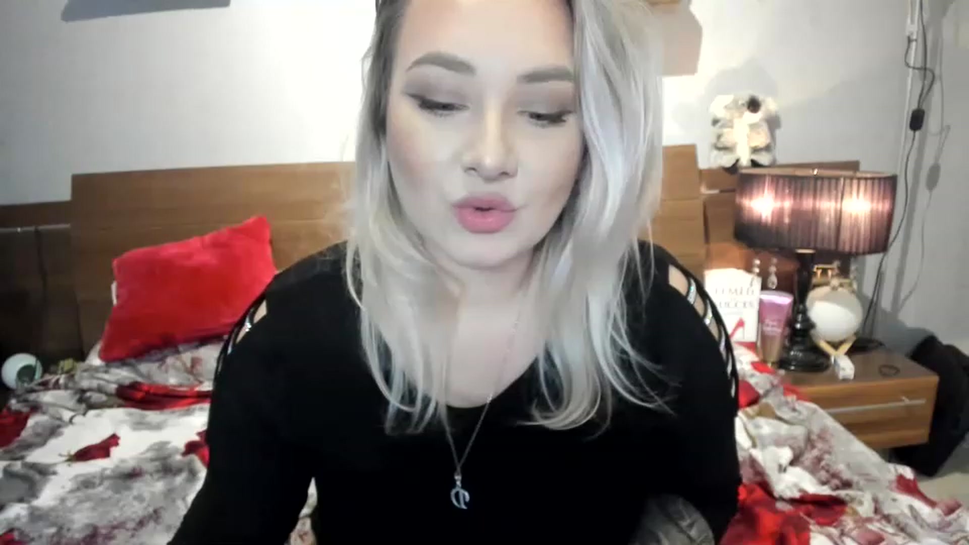 Gallery image thumbnail from LilithTongue_'s myfreecams stream on, 01/31/2023, 15:19 image 14 of 20