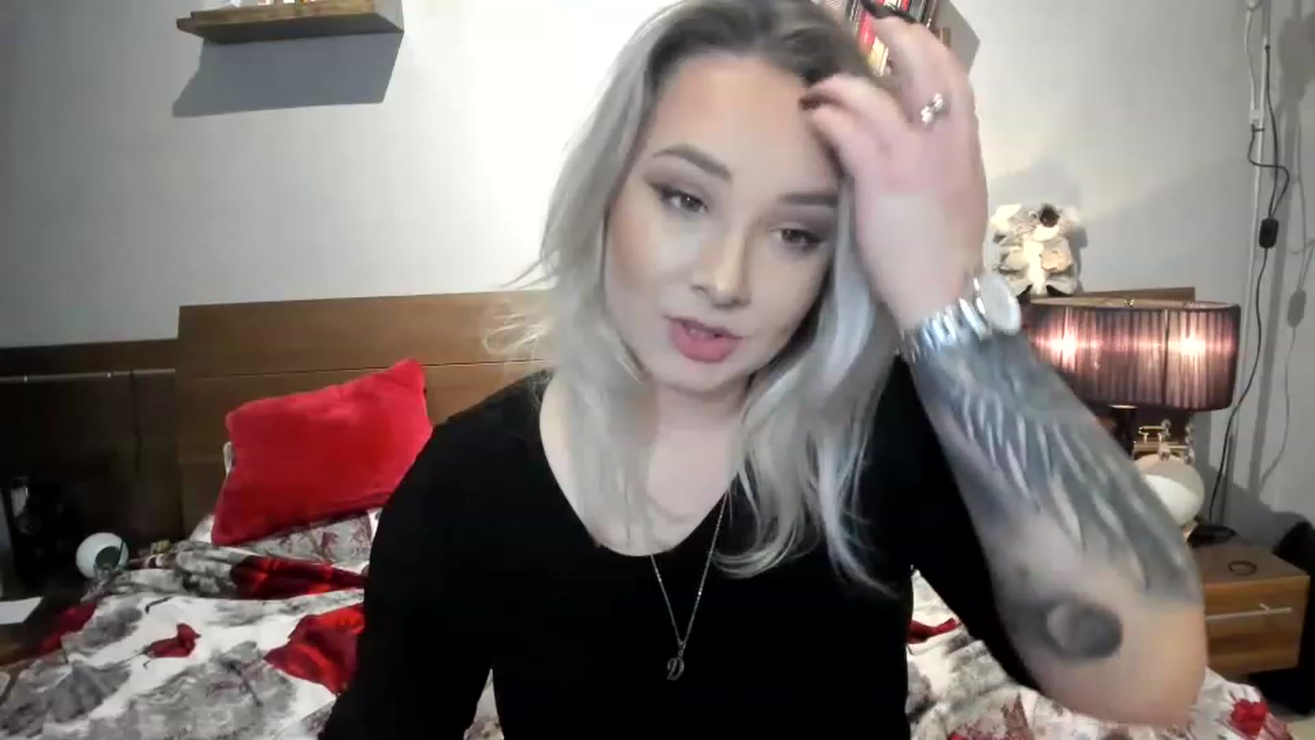 Gallery image thumbnail from LilithTongue_'s myfreecams stream on, 01/31/2023, 15:38 image 5 of 20