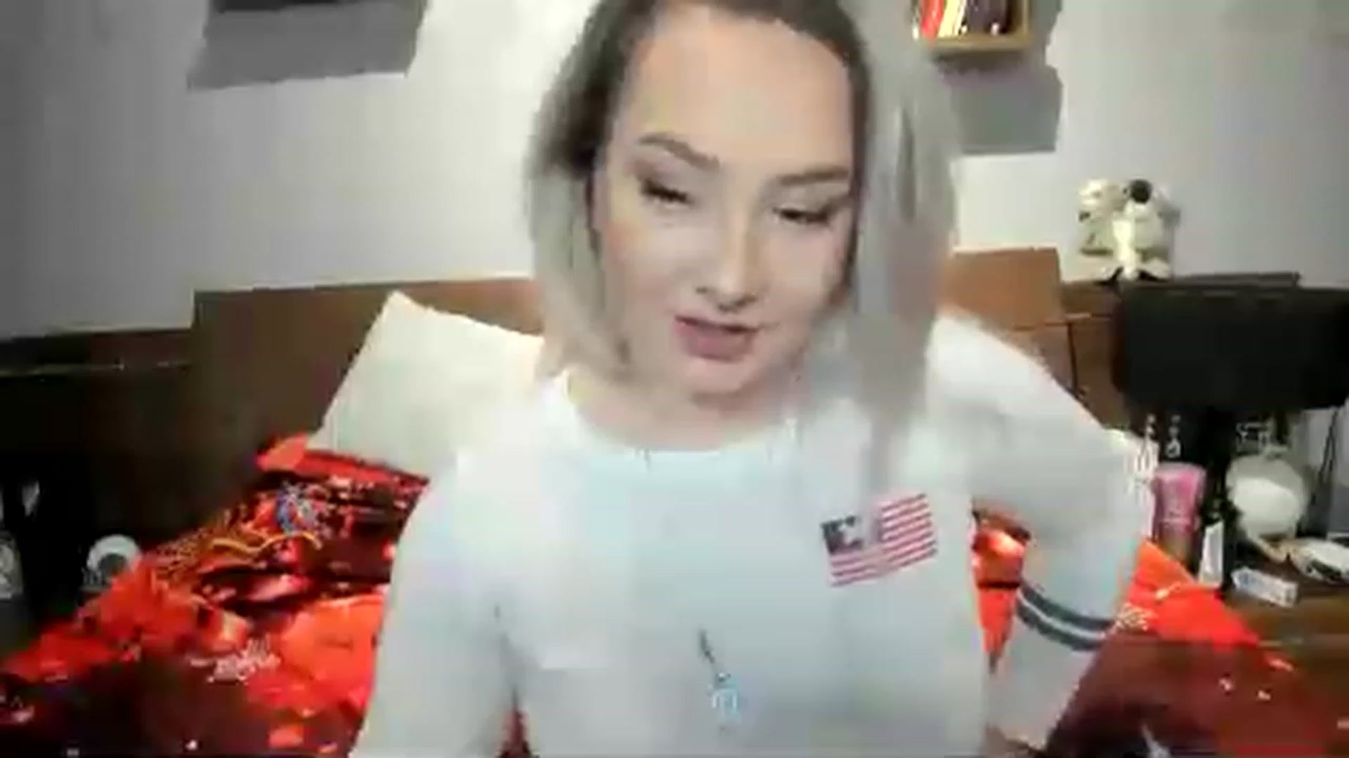 Gallery image thumbnail from LilithTongue_'s myfreecams stream on, 02/11/2023, 12:50 image 16 of 20