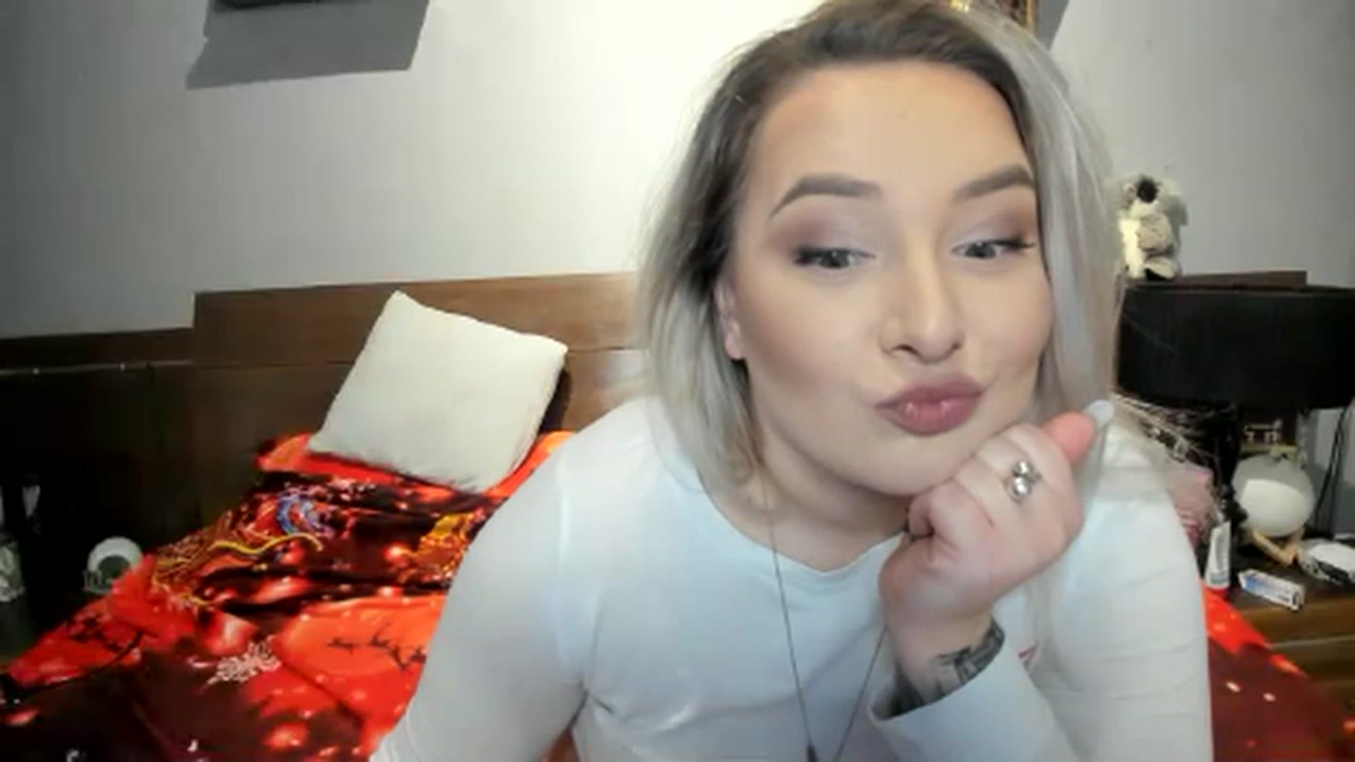 Gallery image thumbnail from LilithTongue_'s myfreecams stream on, 02/11/2023, 12:50 image 12 of 20