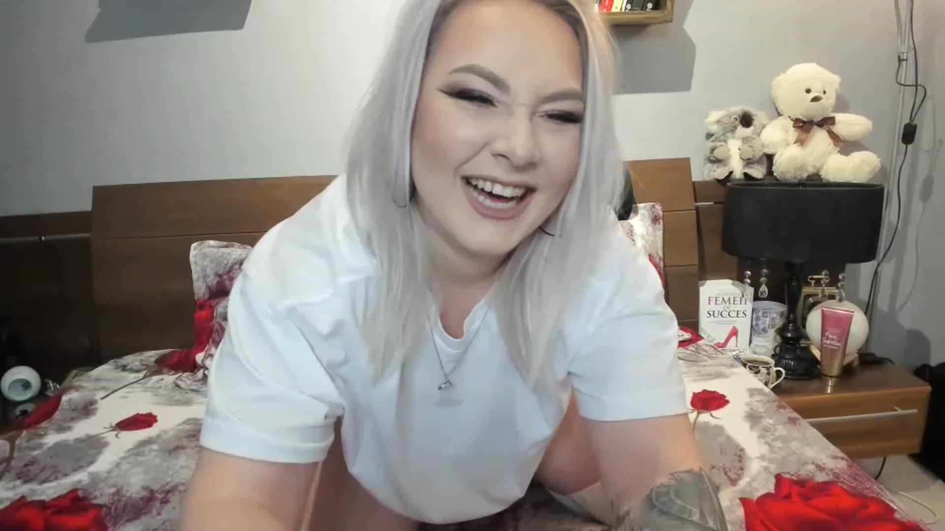 Gallery image thumbnail from LilithTongue_'s myfreecams stream on, 02/25/2023, 13:17 image 10 of 20