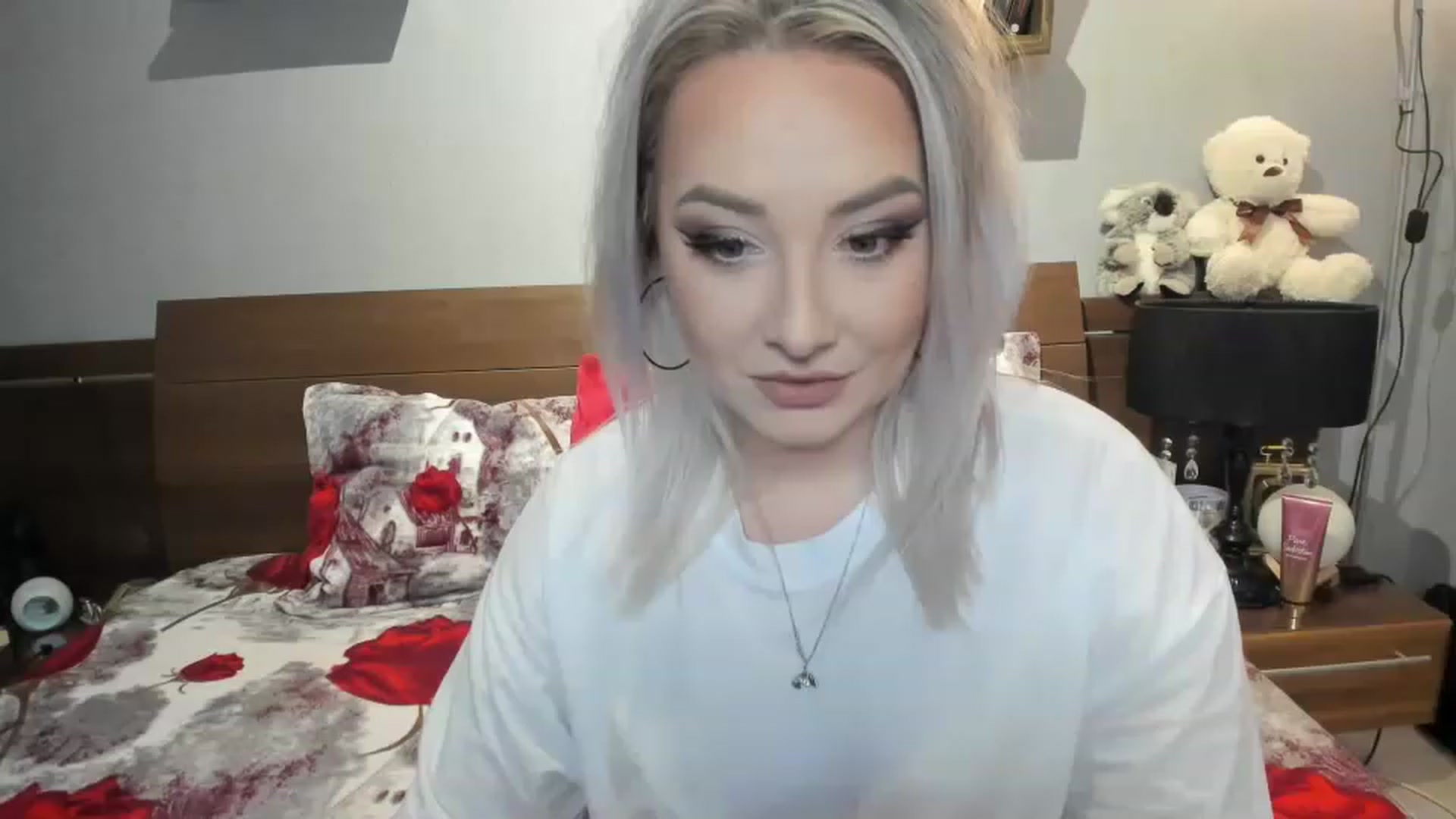 Gallery image thumbnail from LilithTongue_'s myfreecams stream on, 02/25/2023, 13:17 image 8 of 20