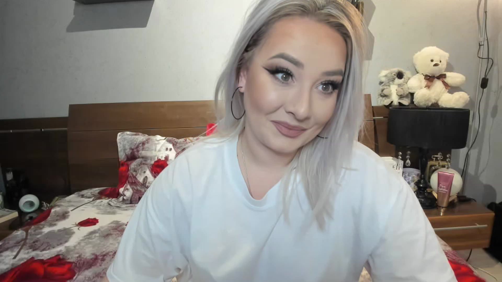 Gallery image thumbnail from LilithTongue_'s myfreecams stream on, 02/25/2023, 13:17 image 2 of 20