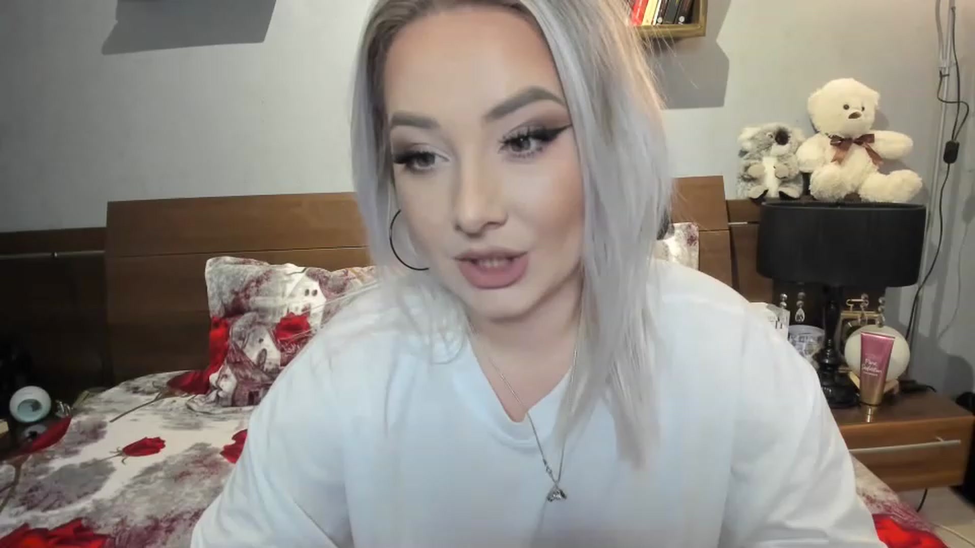Gallery image thumbnail from LilithTongue_'s myfreecams stream on, 02/25/2023, 13:17 image 5 of 20