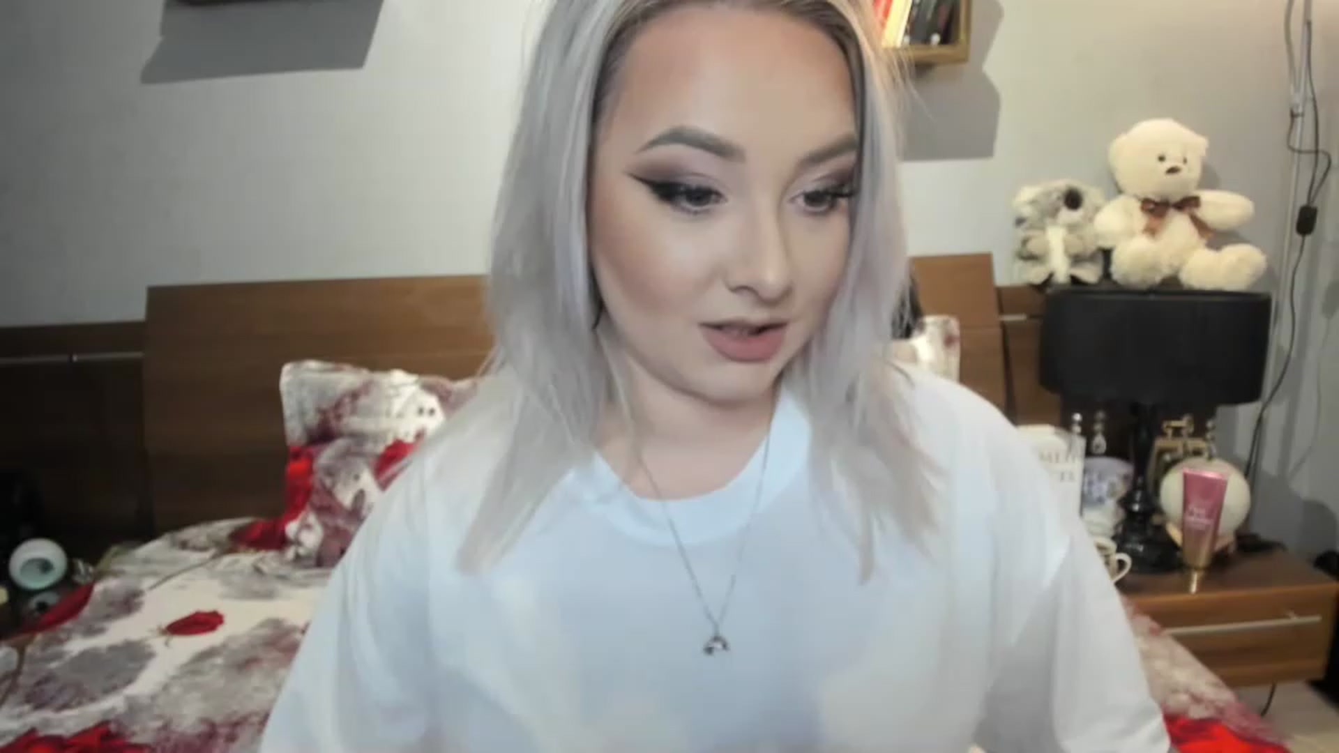Gallery image thumbnail from LilithTongue_'s myfreecams stream on, 02/25/2023, 13:17 image 6 of 20
