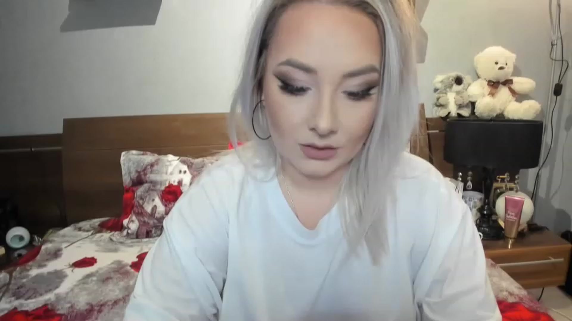 Gallery image thumbnail from LilithTongue_'s myfreecams stream on, 02/25/2023, 13:17 image 4 of 20