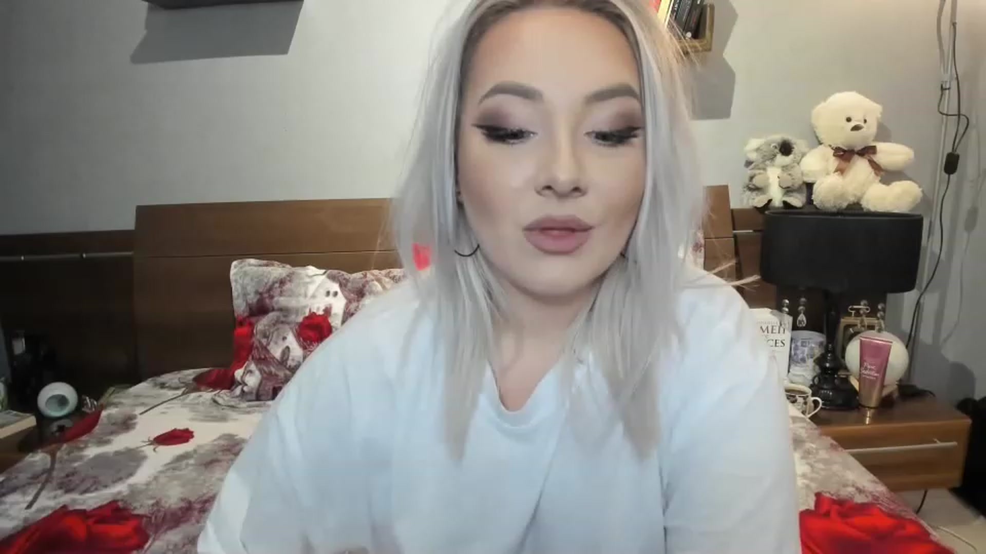 Gallery image thumbnail from LilithTongue_'s myfreecams stream on, 02/25/2023, 13:17 image 1 of 20