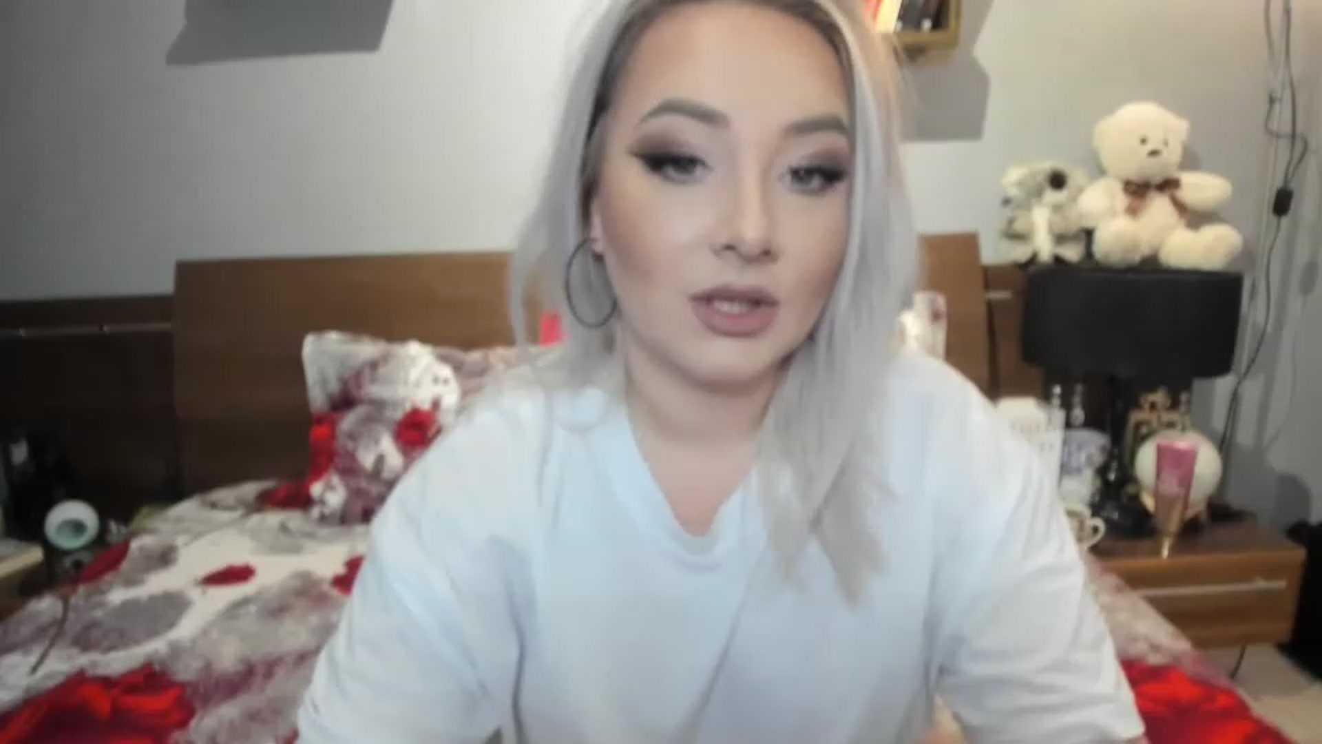 Gallery image thumbnail from LilithTongue_'s myfreecams stream on, 02/25/2023, 13:17 image 3 of 20