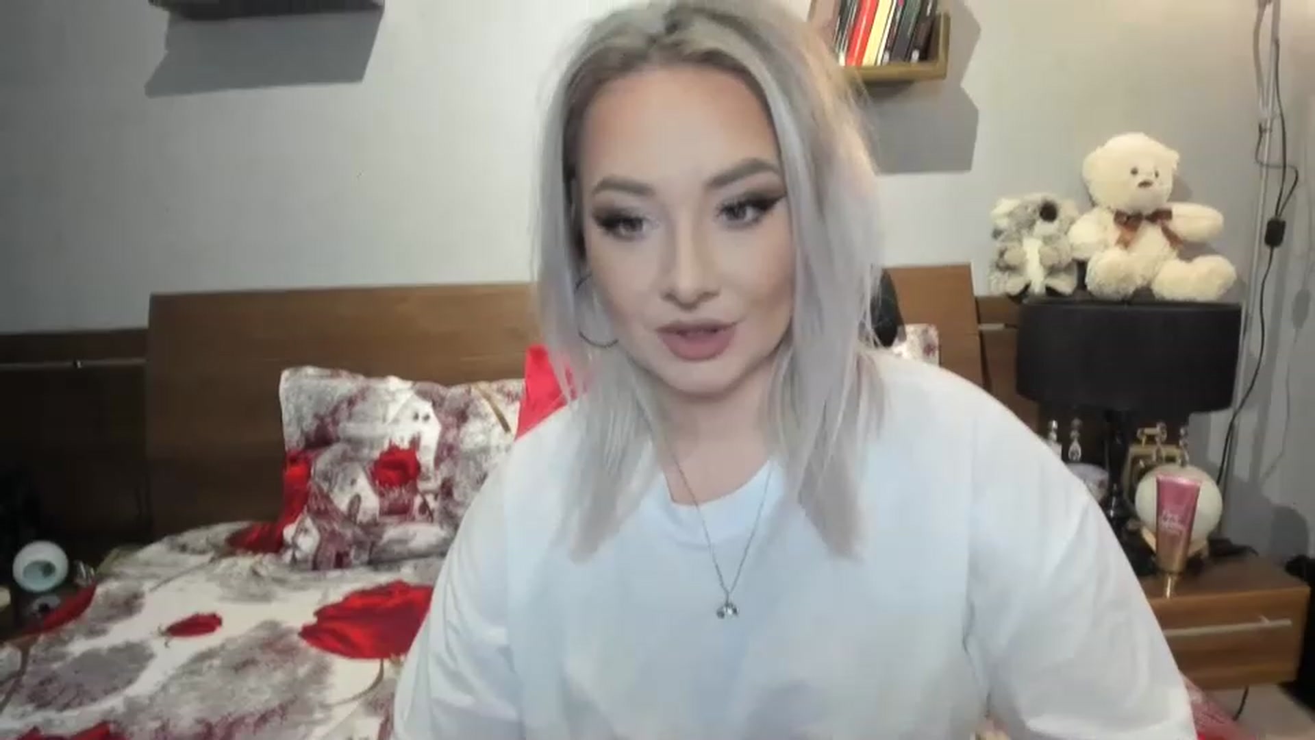 Gallery image thumbnail from LilithTongue_'s myfreecams stream on, 02/25/2023, 13:17 image 9 of 20