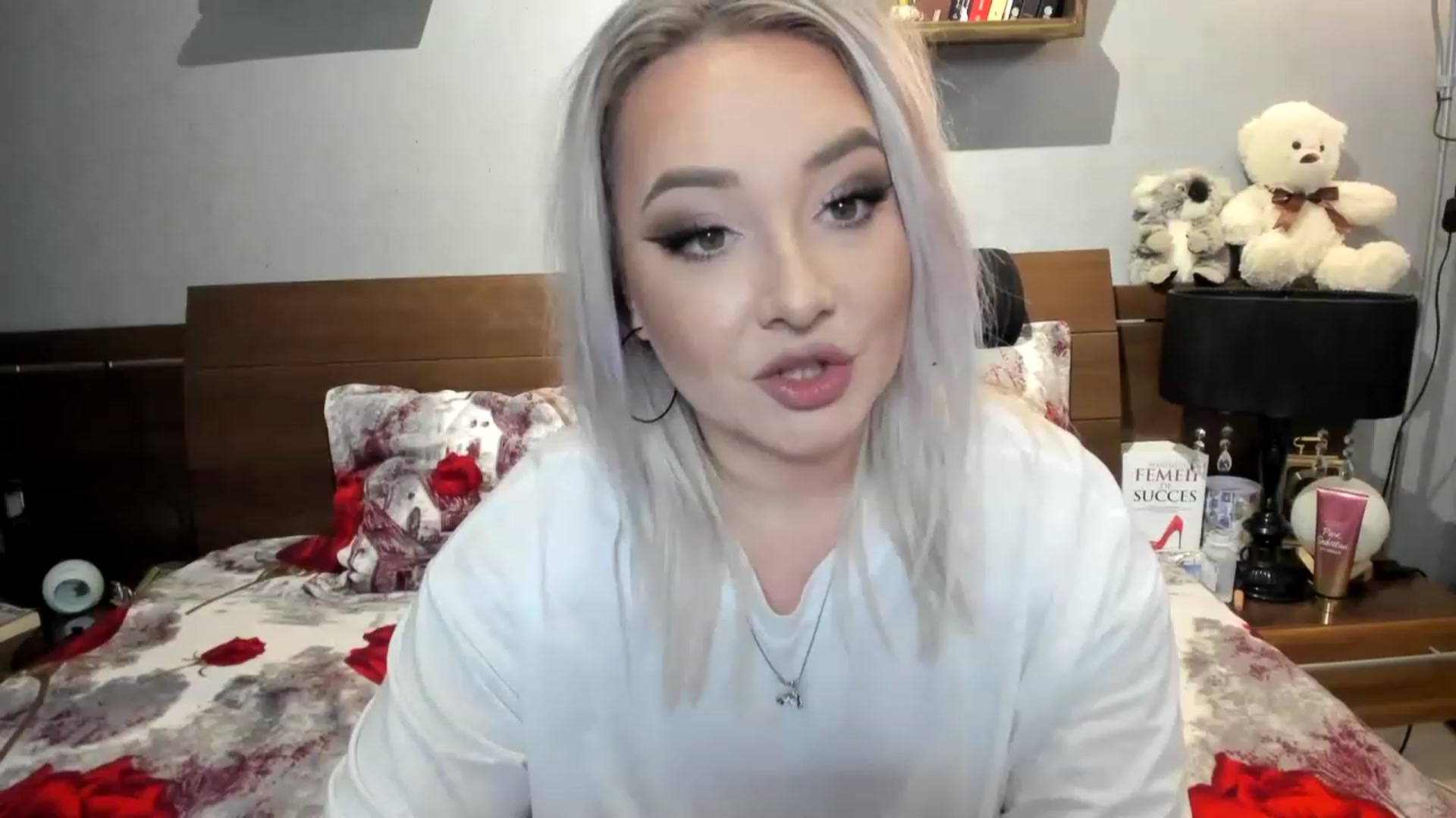 Gallery image thumbnail from LilithTongue_'s myfreecams stream on, 02/25/2023, 15:31 image 13 of 20