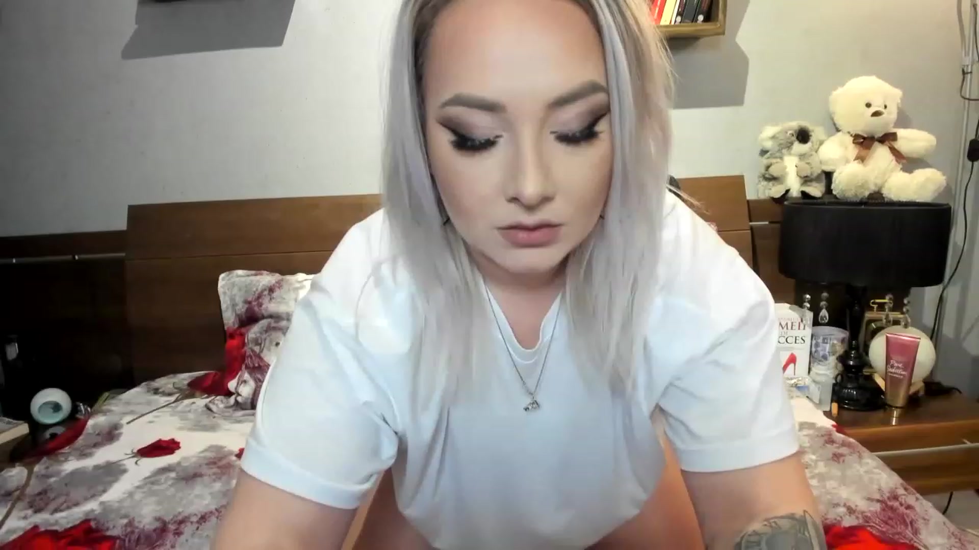 Gallery image thumbnail from LilithTongue_'s myfreecams stream on, 02/25/2023, 15:31 image 15 of 20