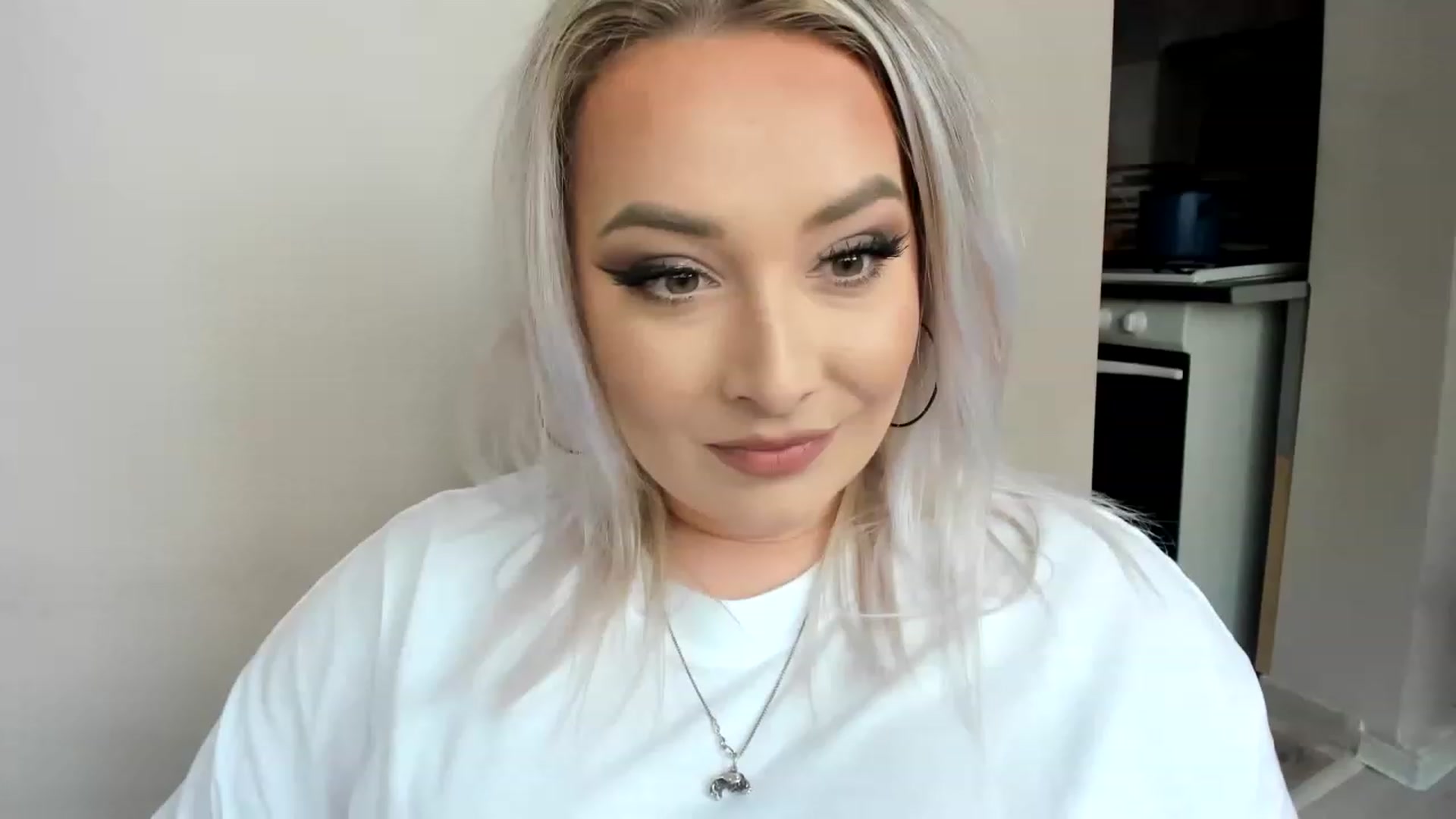 Gallery image thumbnail from LilithTongue_'s myfreecams stream on, 02/25/2023, 15:31 image 7 of 20