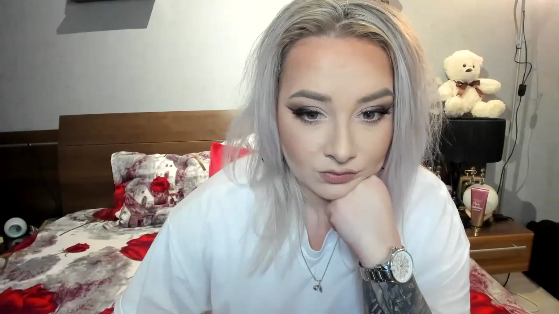 Gallery image thumbnail from LilithTongue_'s myfreecams stream on, 02/25/2023, 15:31 image 4 of 20