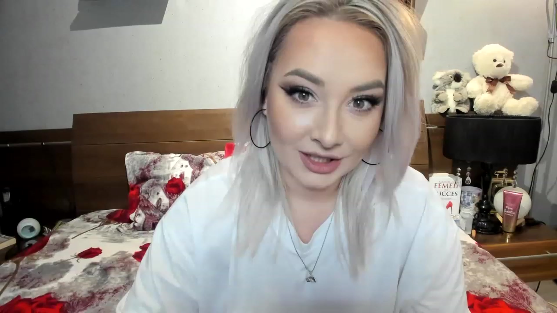 Gallery image thumbnail from LilithTongue_'s myfreecams stream on, 02/25/2023, 15:31 image 11 of 20