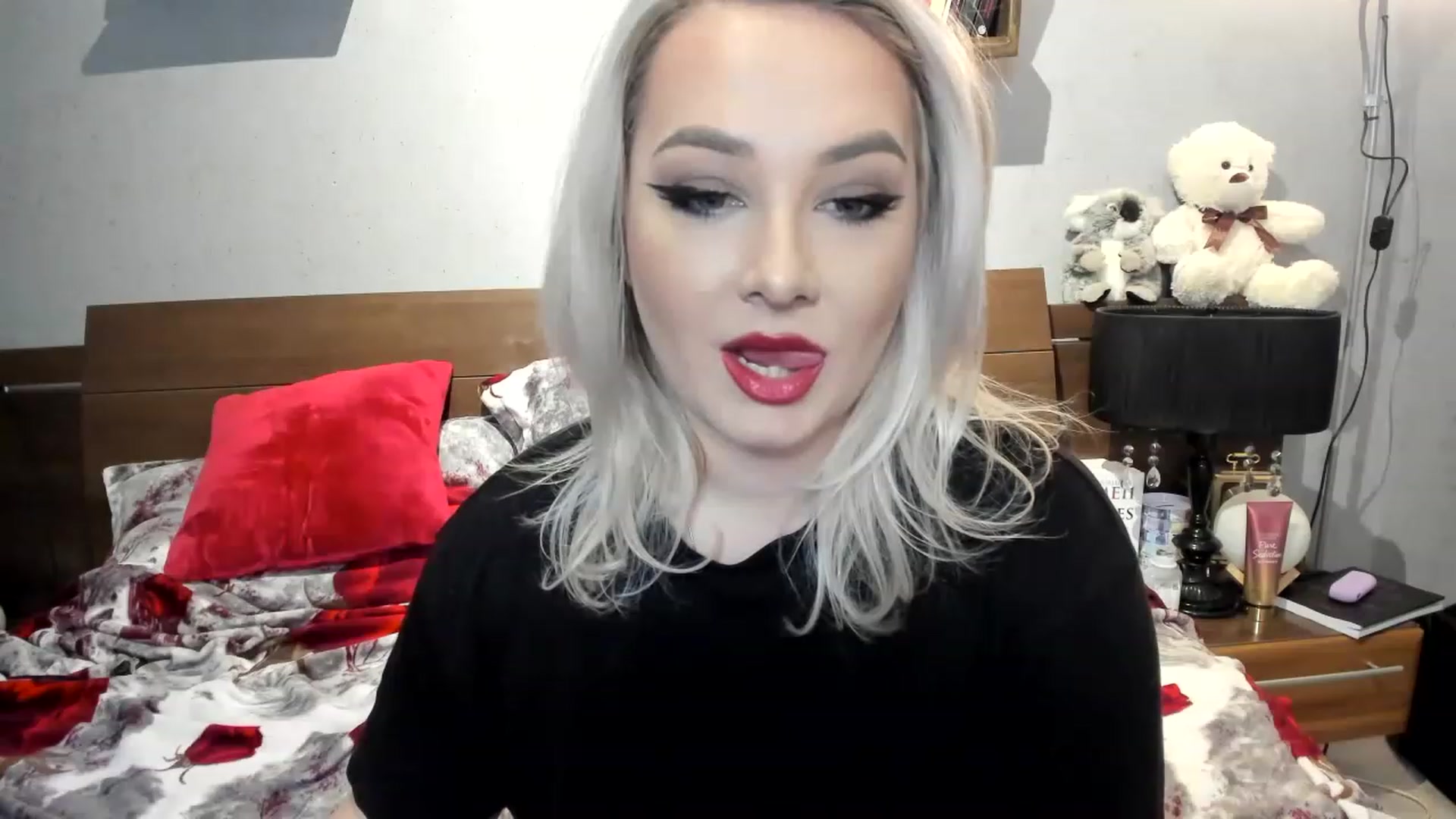 Gallery image thumbnail from LilithTongue_'s myfreecams stream on, 02/27/2023, 15:57 image 17 of 20