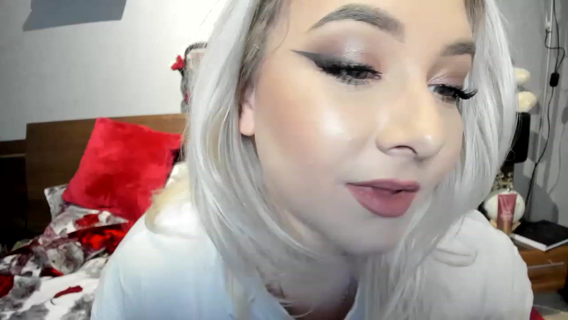 Gallery image thumbnail from LilithTongue_'s myfreecams stream on, 02/28/2023, 13:14 image 4 of 20