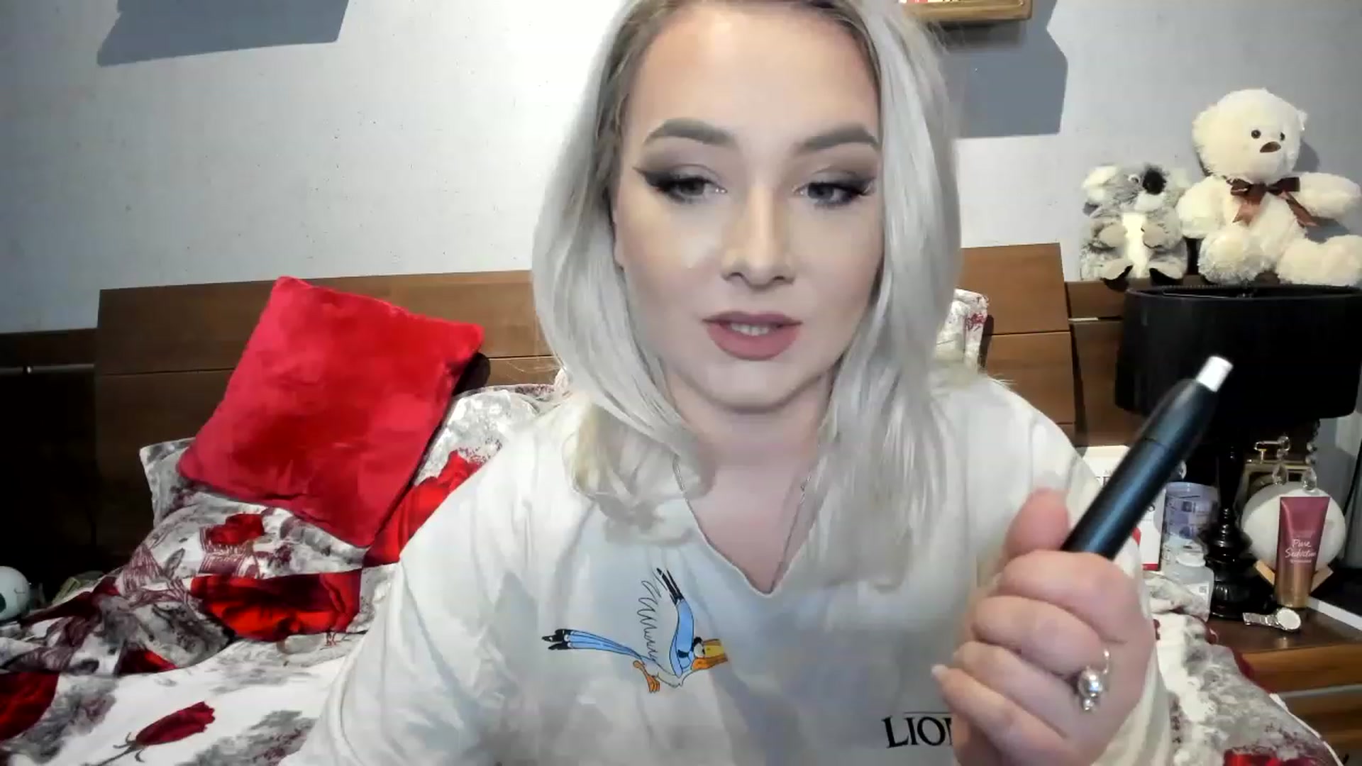 Gallery image thumbnail from LilithTongue_'s myfreecams stream on, 02/28/2023, 13:51 image 15 of 20