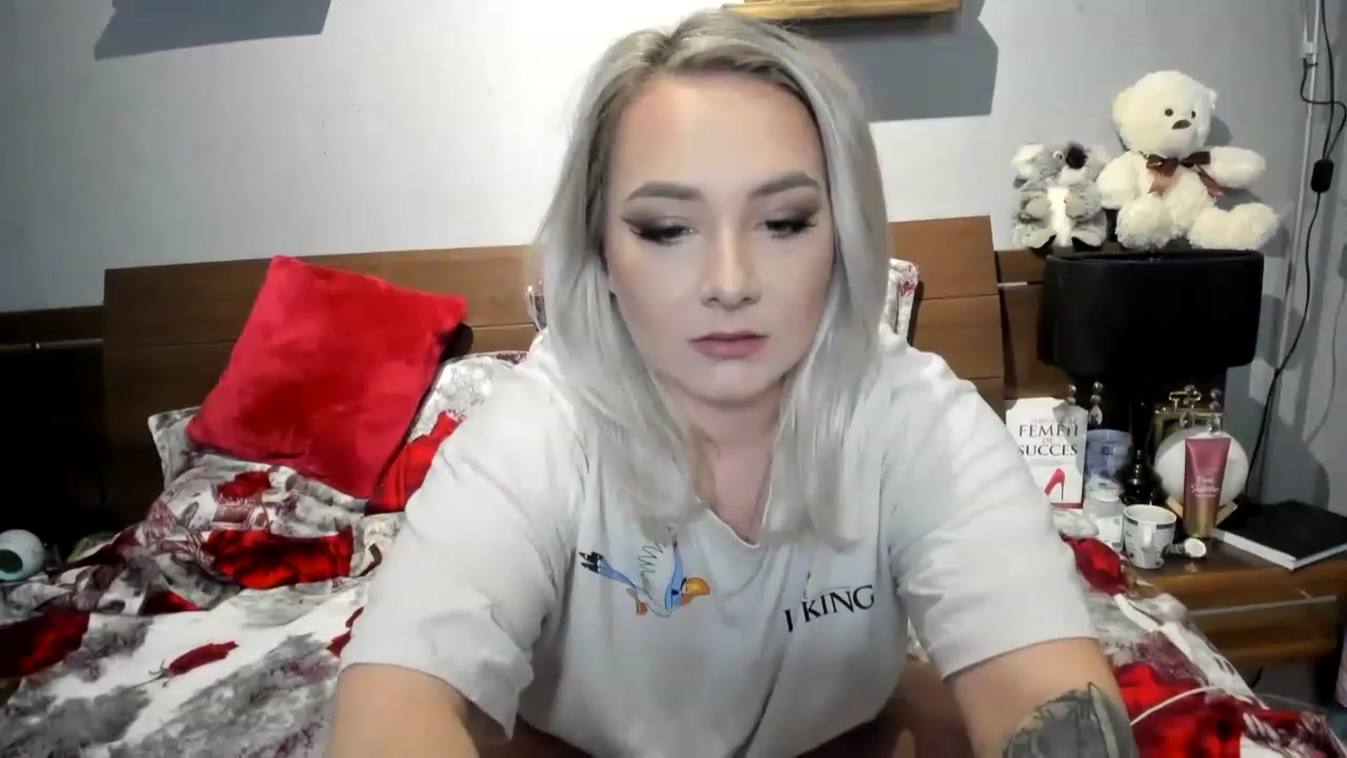 Gallery image thumbnail from LilithTongue_'s myfreecams stream on, 02/28/2023, 15:38 image 19 of 20