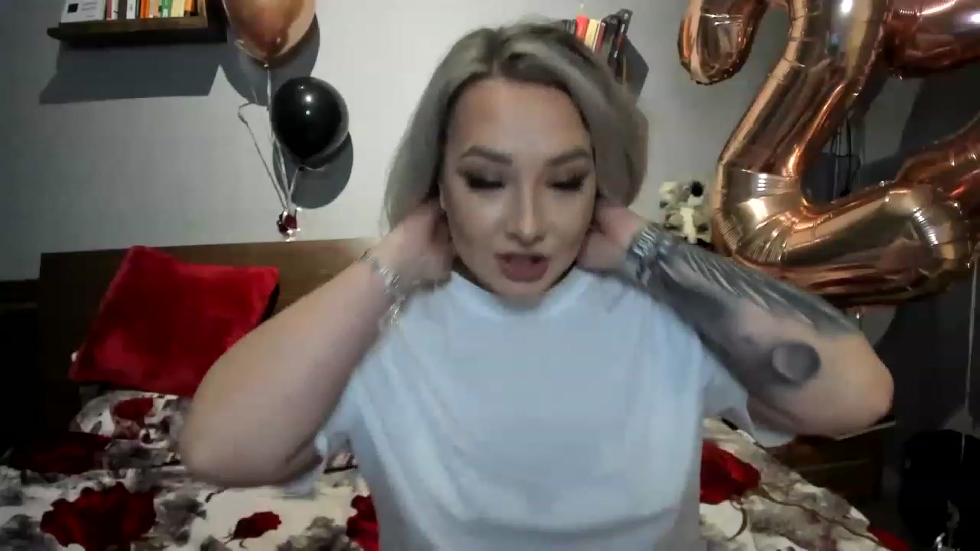 Gallery image thumbnail from LilithTongue_'s myfreecams stream on, 03/04/2023, 15:08 image 7 of 20