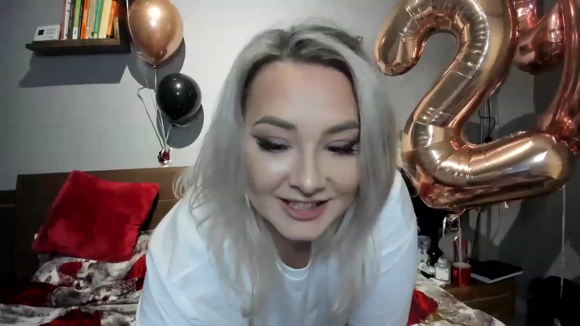 Gallery image thumbnail from LilithTongue_'s myfreecams stream on, 03/04/2023, 15:08 image 15 of 20