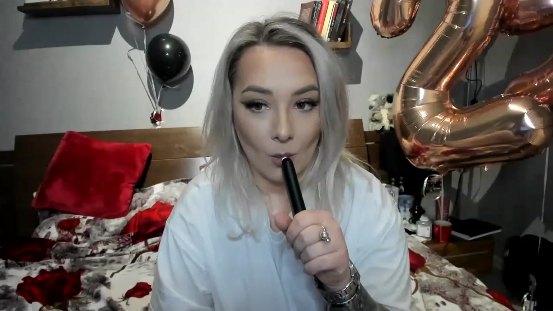 Gallery image thumbnail from LilithTongue_'s myfreecams stream on, 03/04/2023, 15:08 image 12 of 20