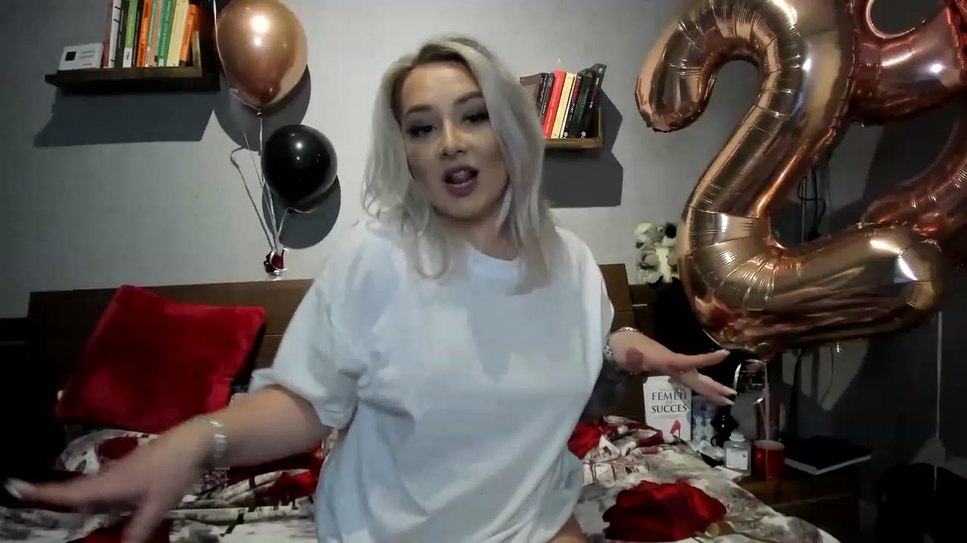 Gallery image thumbnail from LilithTongue_'s myfreecams stream on, 03/04/2023, 15:08 image 16 of 20