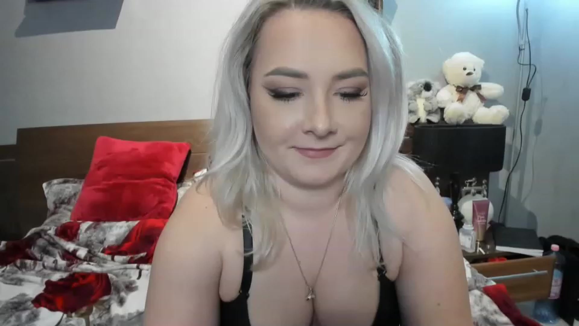 Gallery image thumbnail from LilithTongue_'s myfreecams stream on, 03/08/2023, 16:39 image 16 of 20