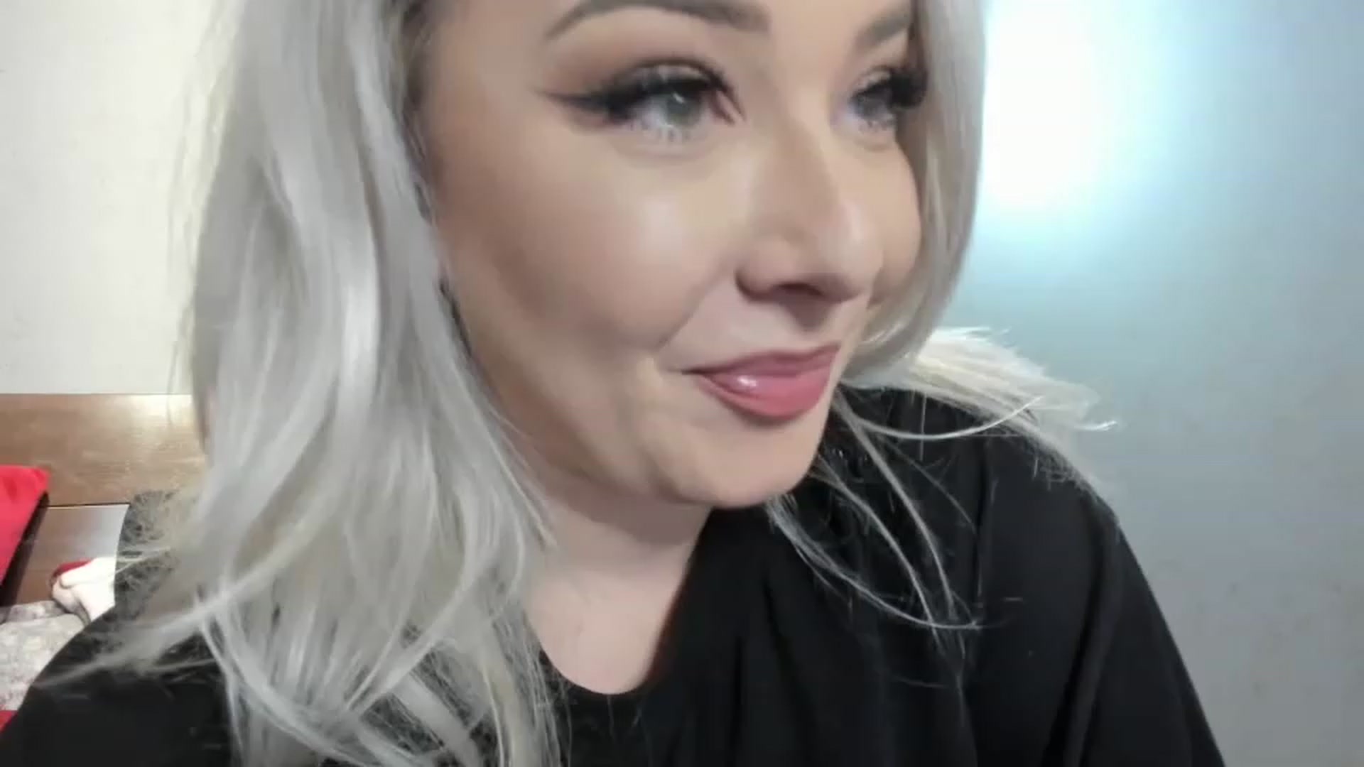 Gallery image thumbnail from LilithTongue_'s myfreecams stream on, 03/08/2023, 16:39 image 6 of 20