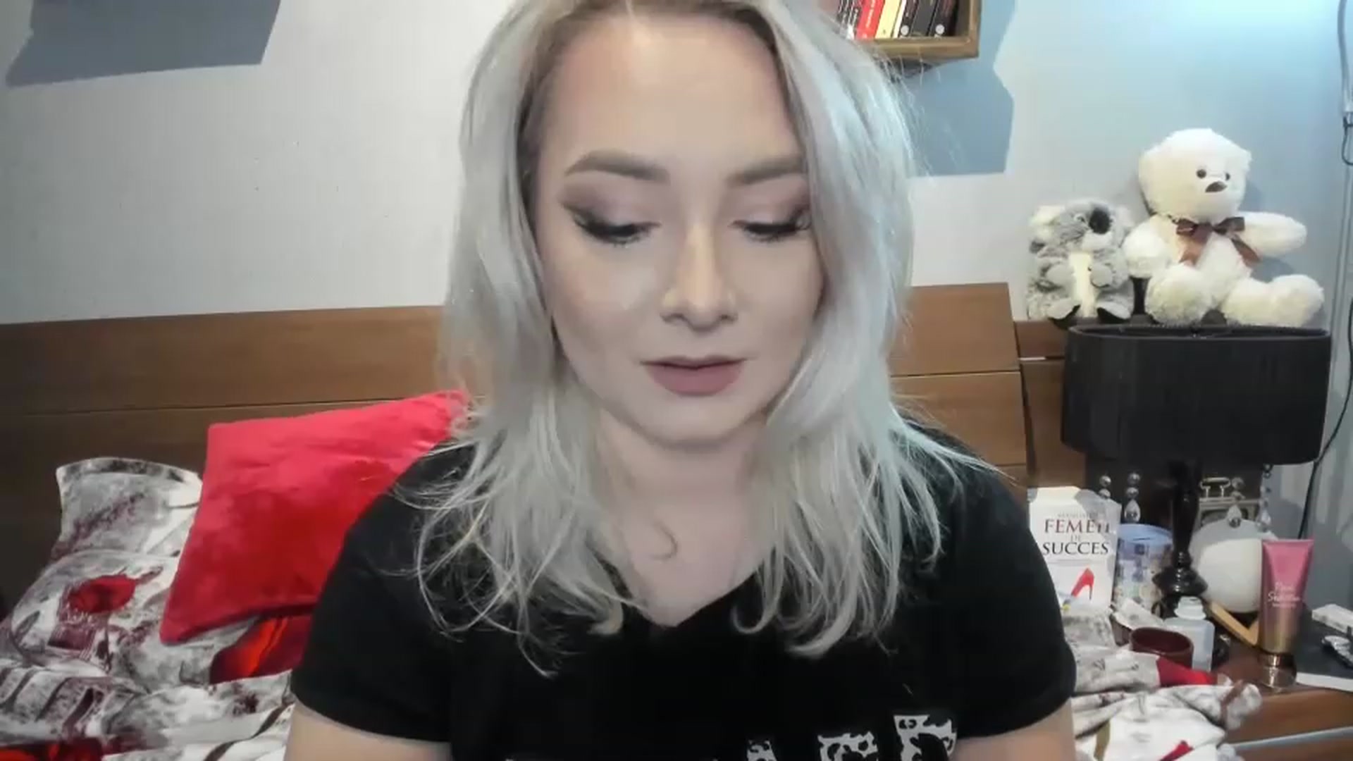 Gallery image thumbnail from LilithTongue_'s myfreecams stream on, 03/09/2023, 14:45 image 17 of 20