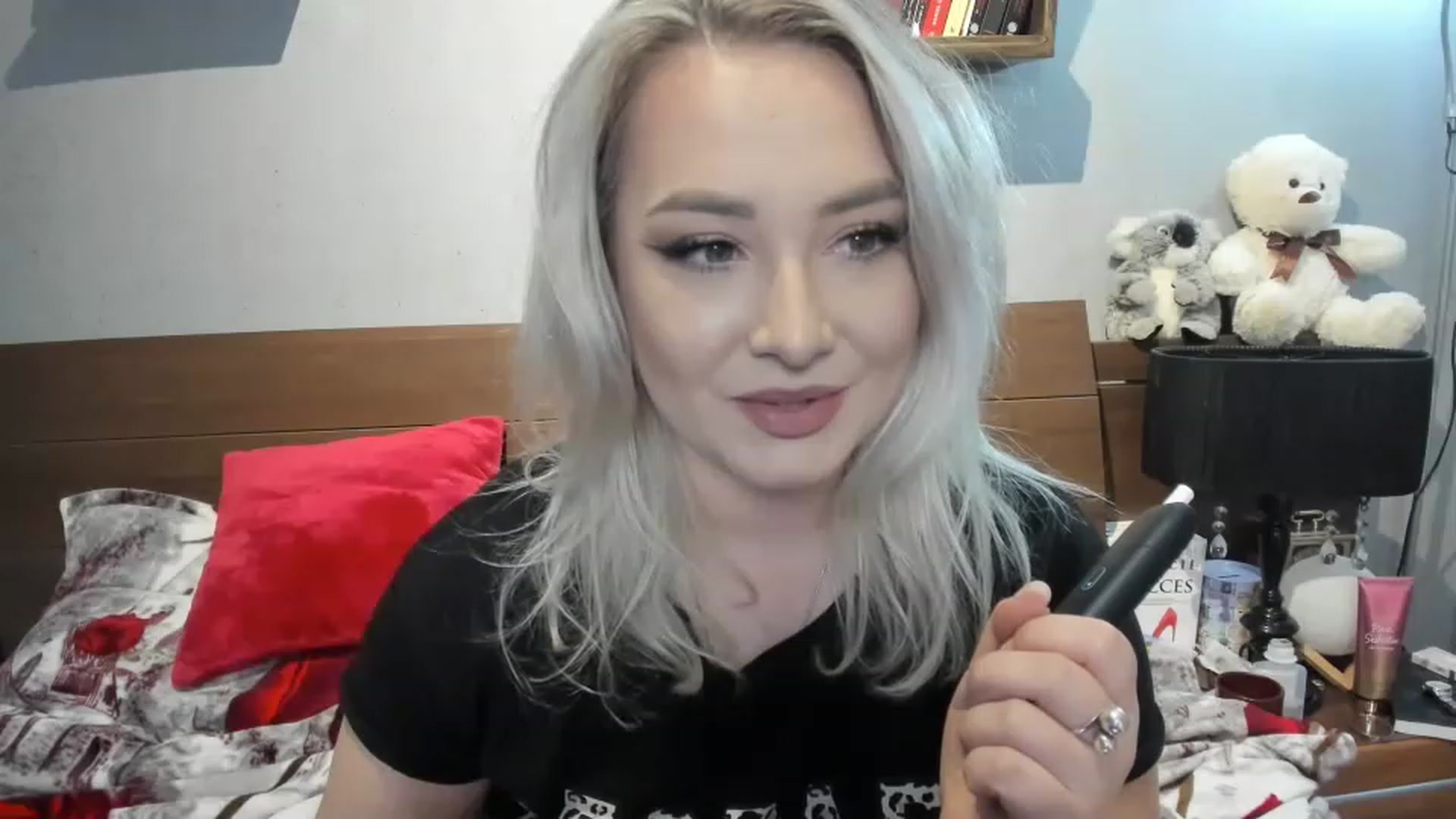 Gallery image thumbnail from LilithTongue_'s myfreecams stream on, 03/09/2023, 14:45 image 18 of 20